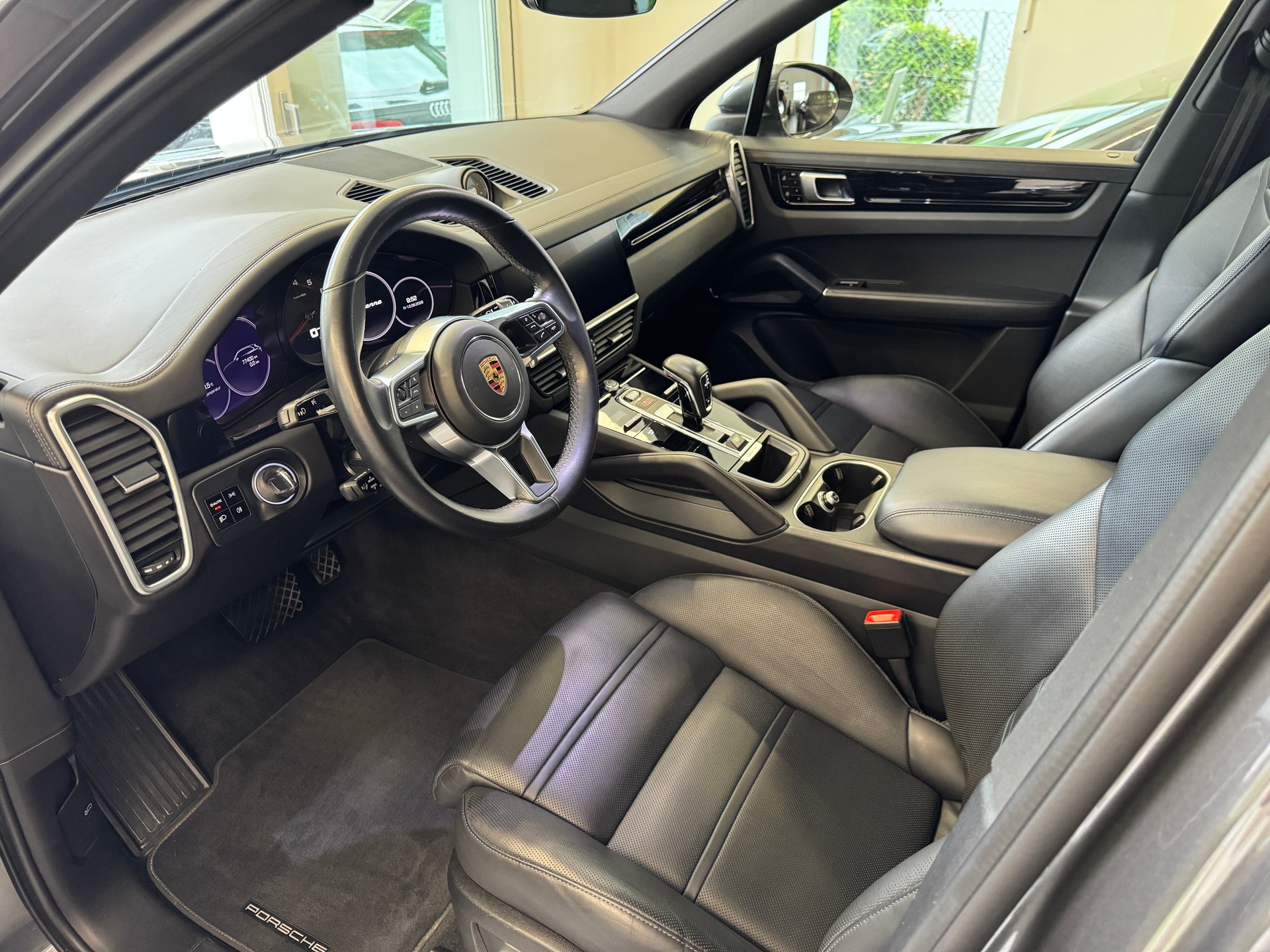 PORSCHE Cayenne-image-9