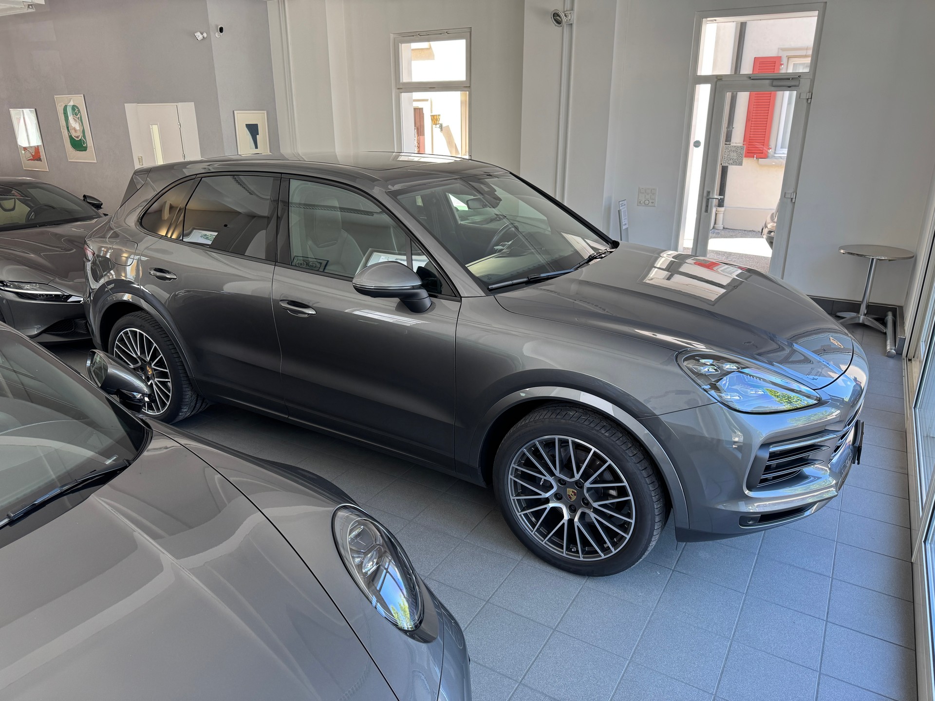 PORSCHE Cayenne-image-6
