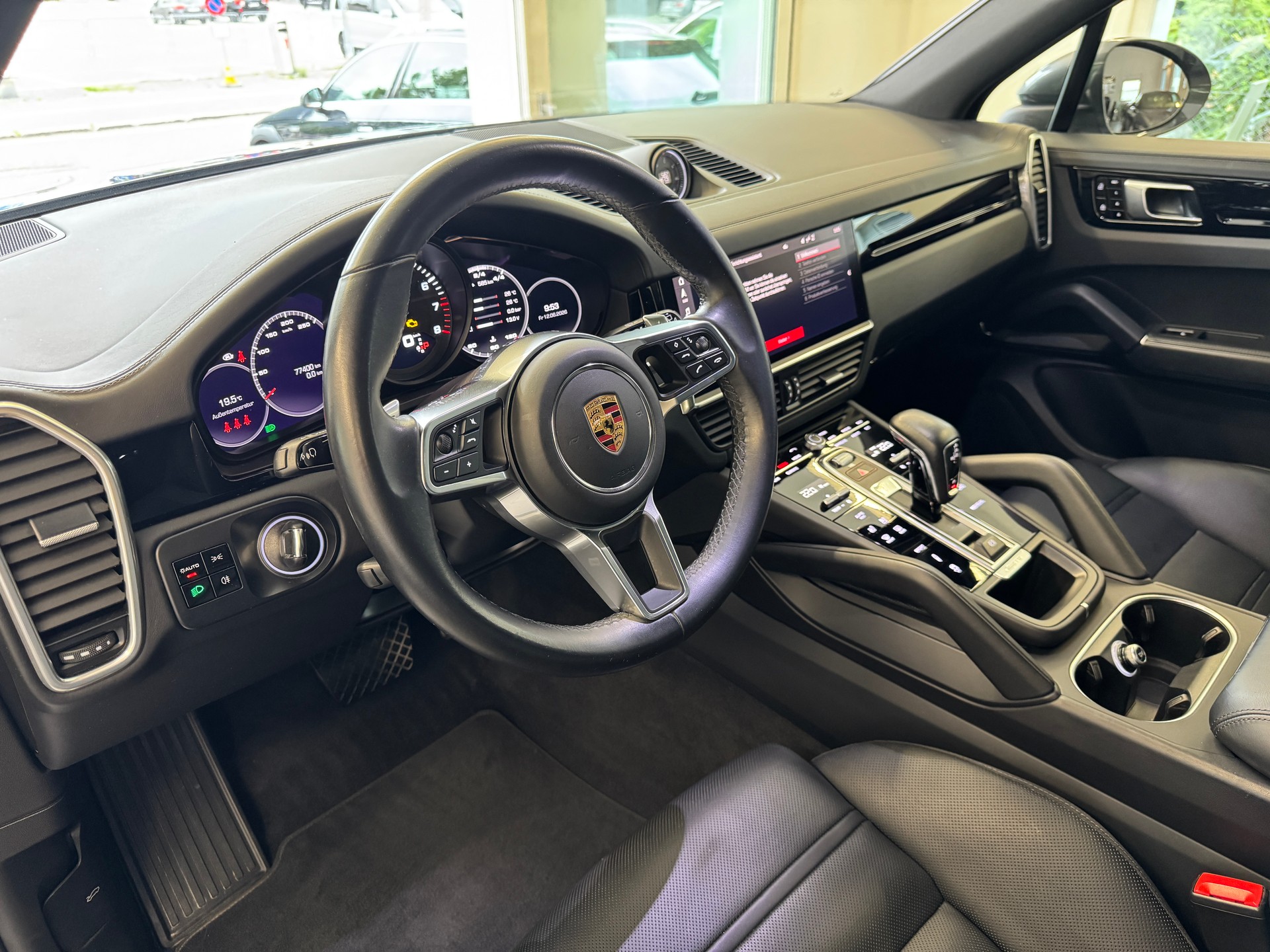 PORSCHE Cayenne-image-12