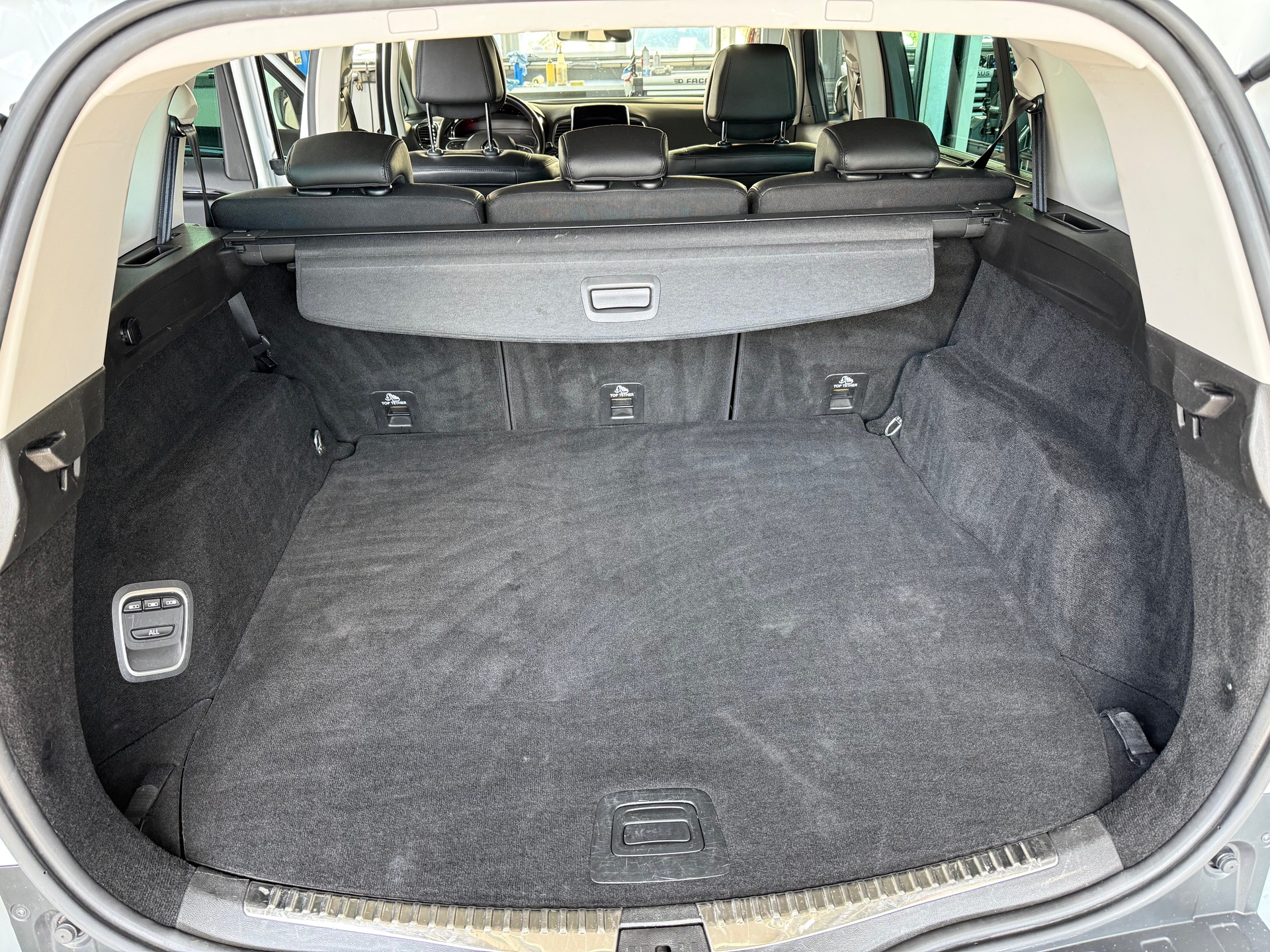 RENAULT Espace 2.0 dCi Business EDC-image-10