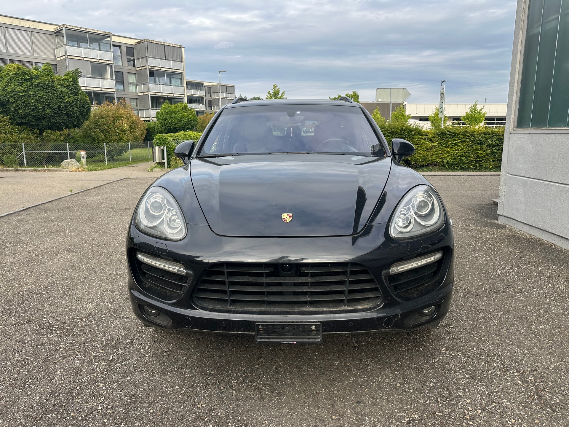 PORSCHE Cayenne Turbo-image-0