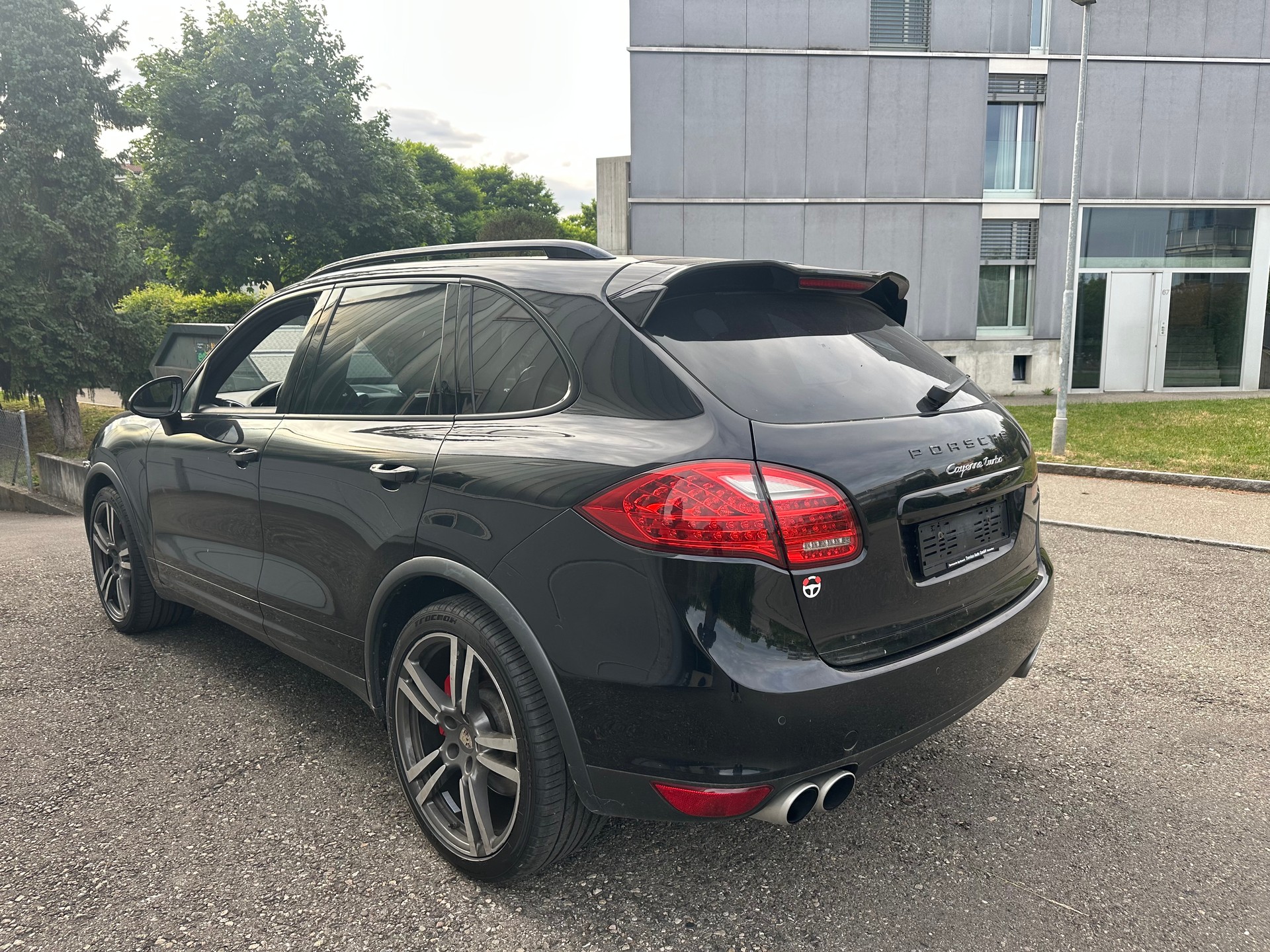 PORSCHE Cayenne Turbo-image-7
