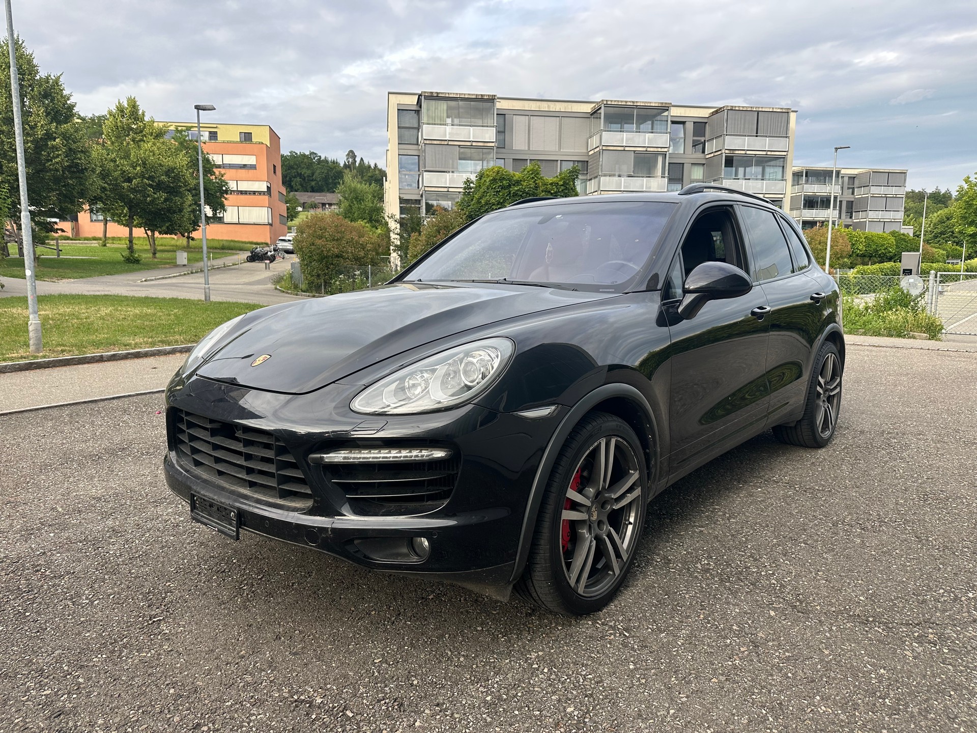 PORSCHE Cayenne Turbo-image-2