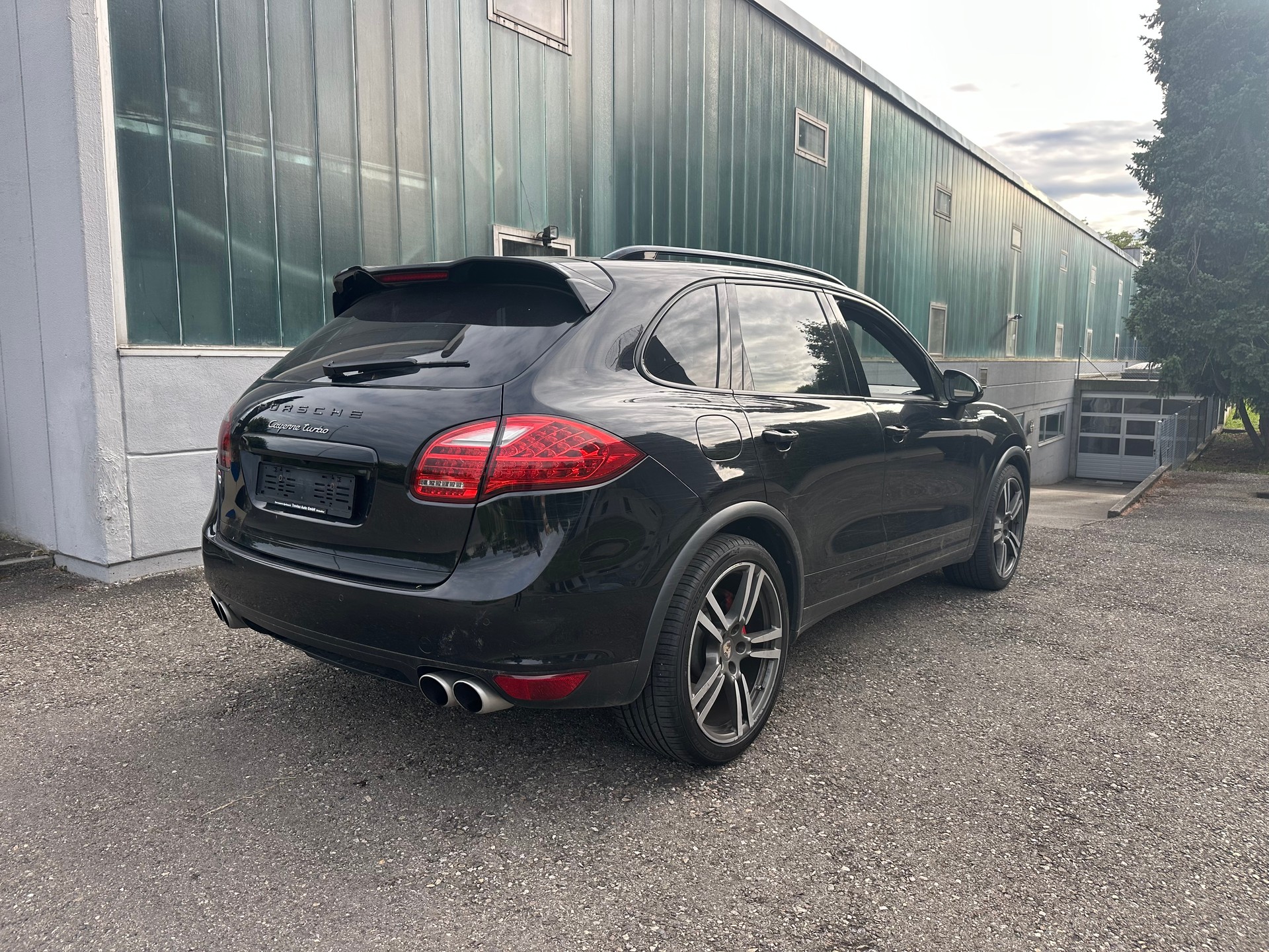 PORSCHE Cayenne Turbo-image-6