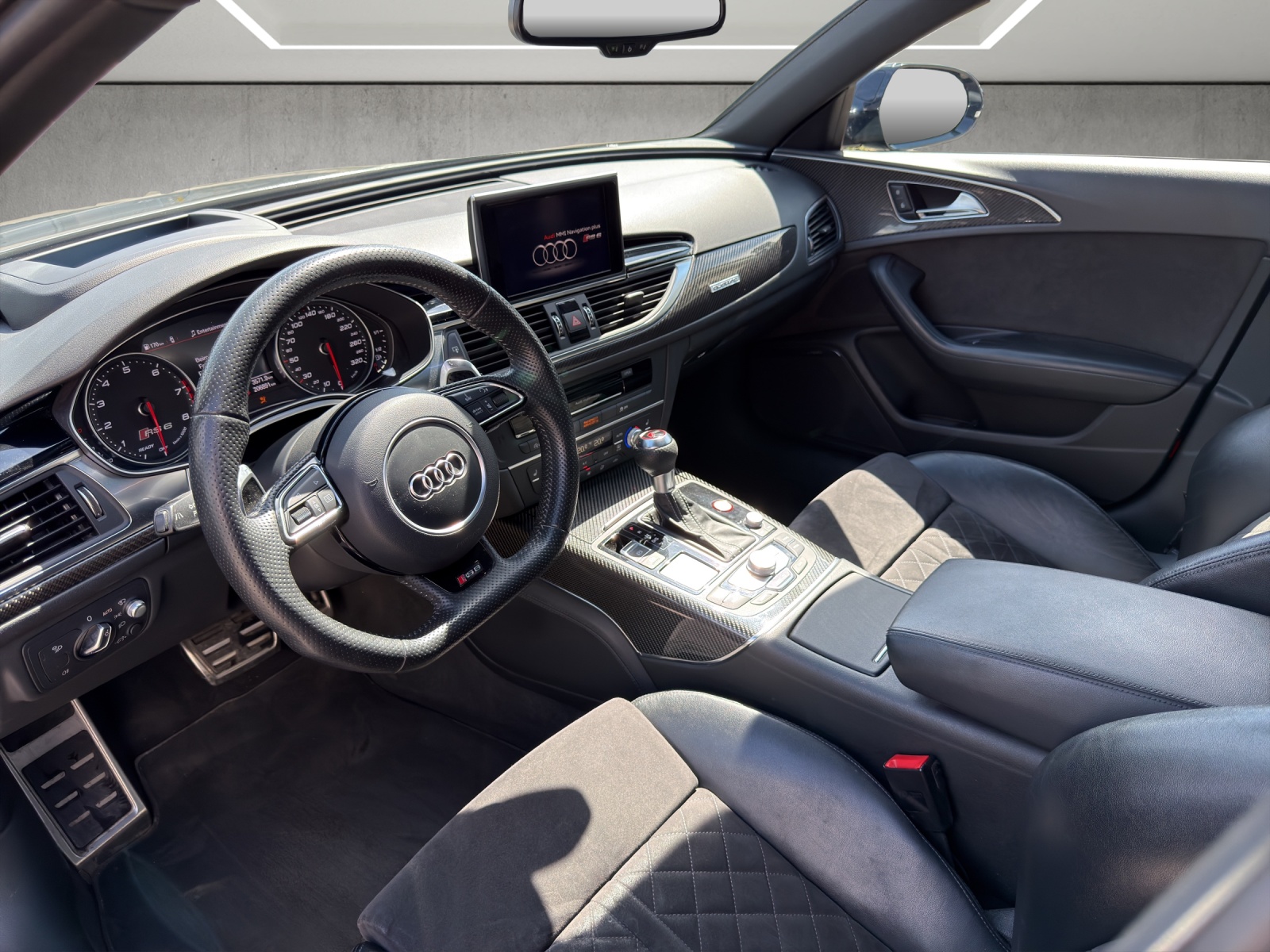 AUDI RS6 Avant 4.0 TFSI V8 performance quattro-image-9