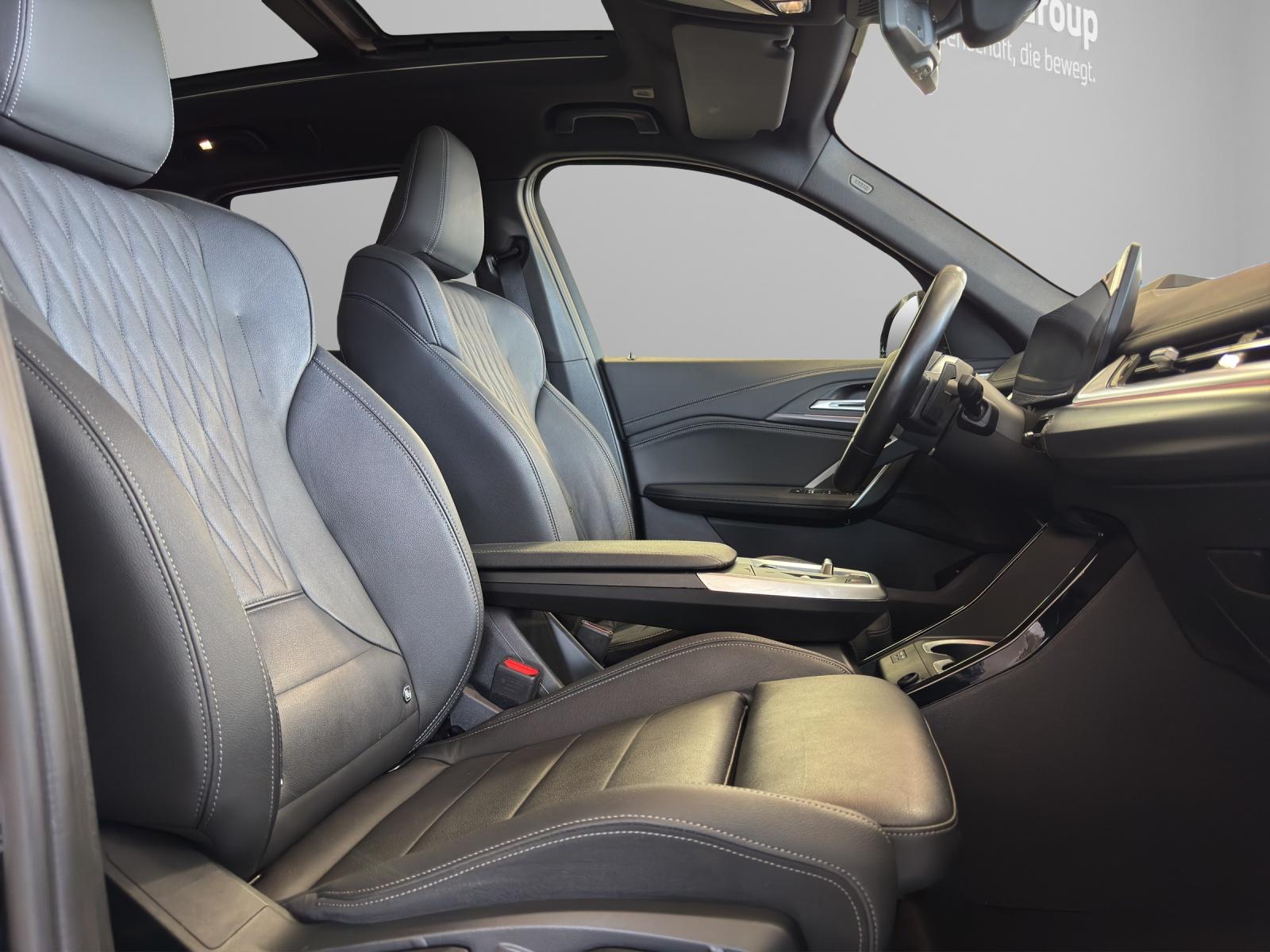 BMW X1 23i xDrive paddles-image-19