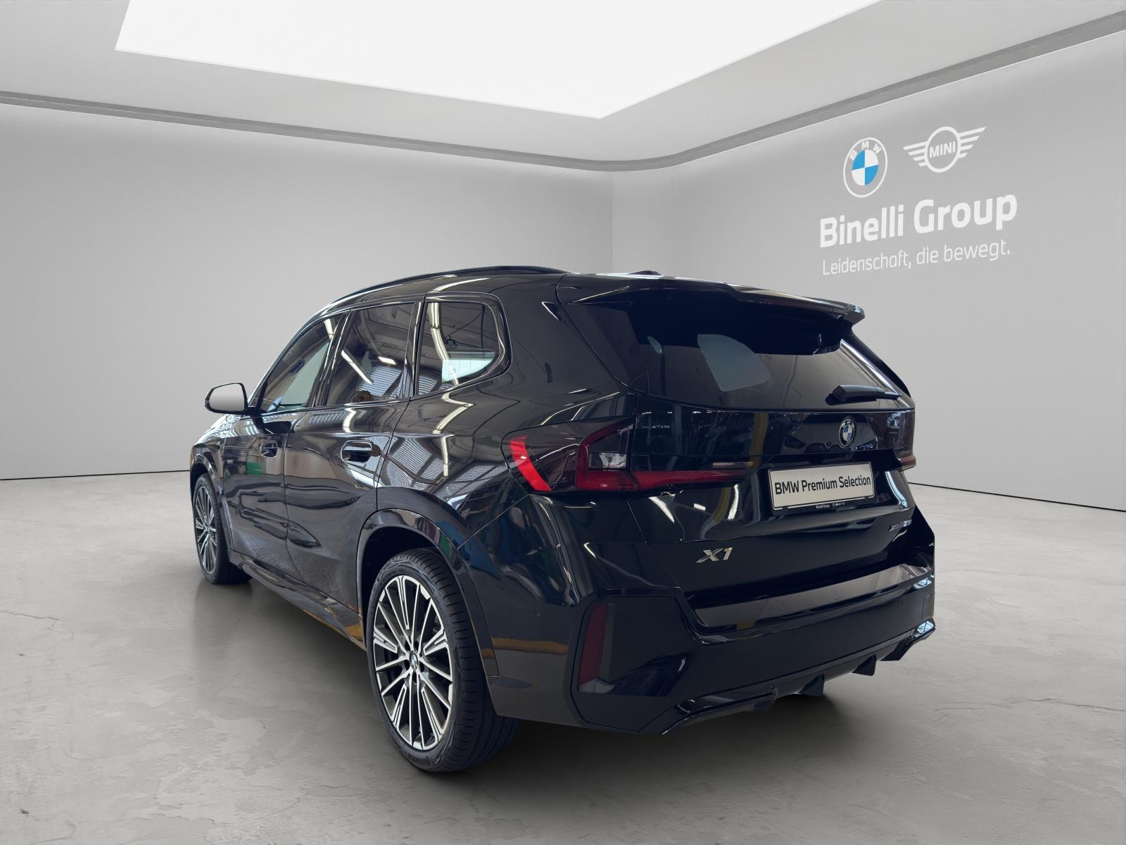 BMW X1 23i xDrive paddles-image-13