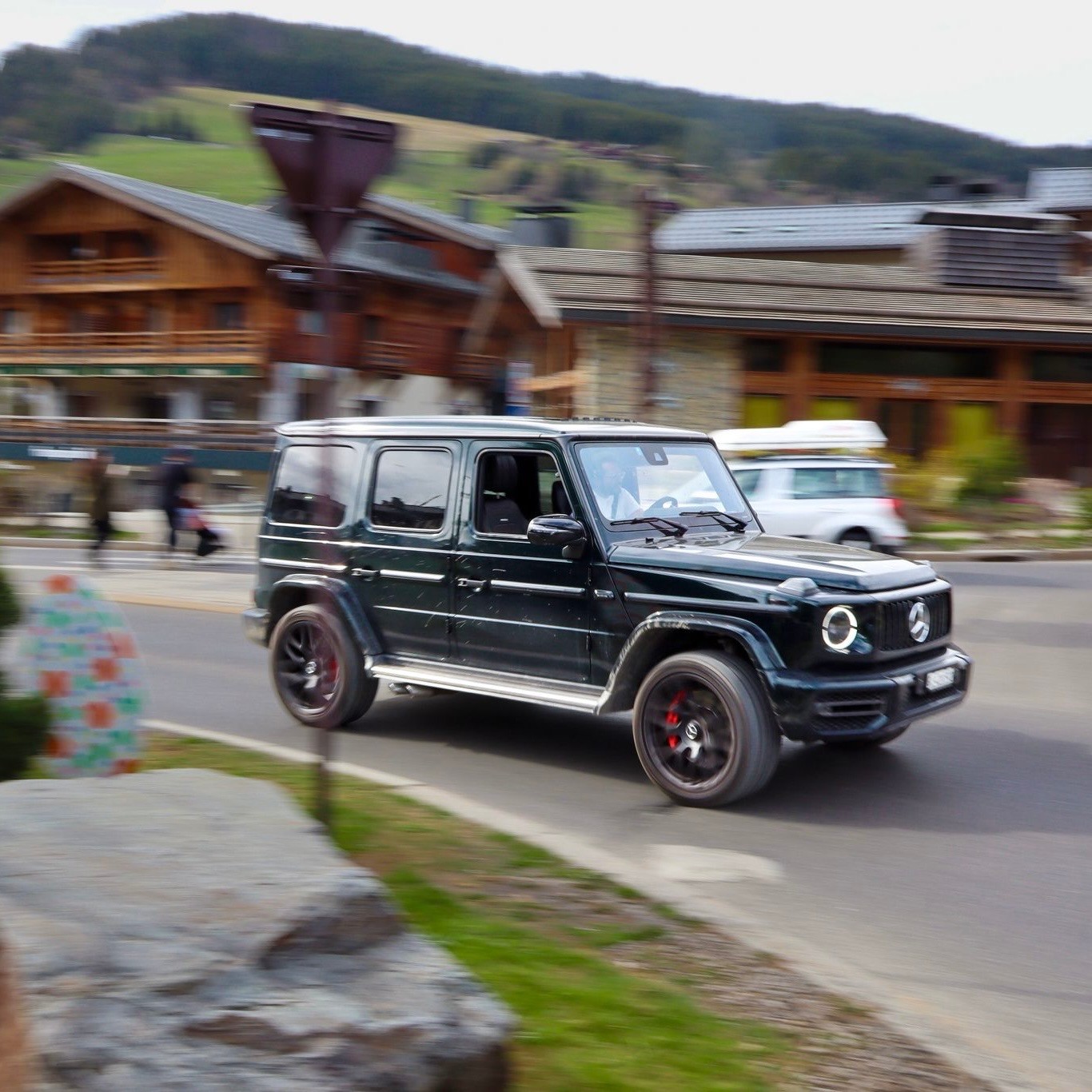 MERCEDES-BENZ G 63 AMG-image-1