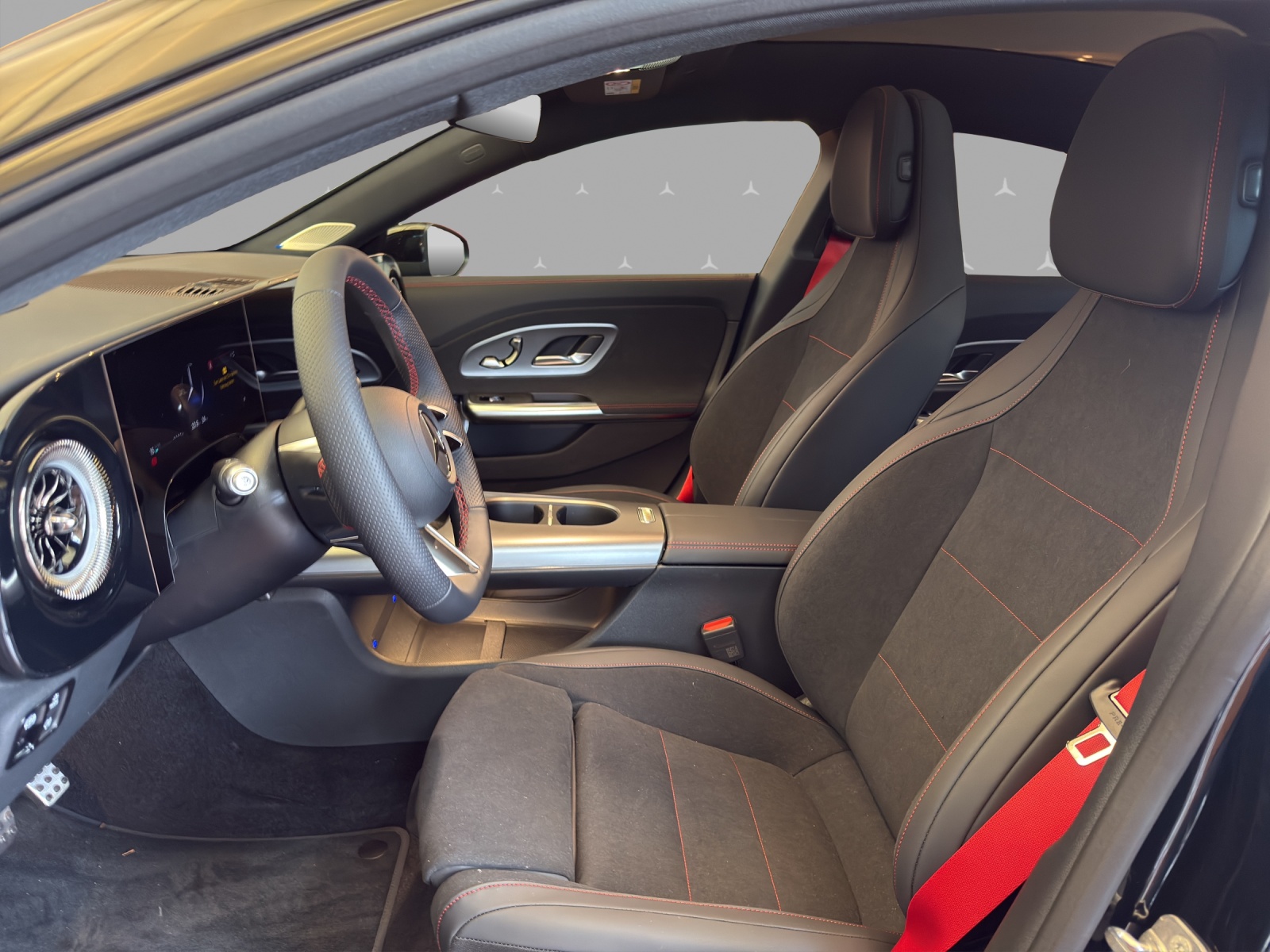 MERCEDES-BENZ CLA 220 8G-DCT 4Matic-image-8