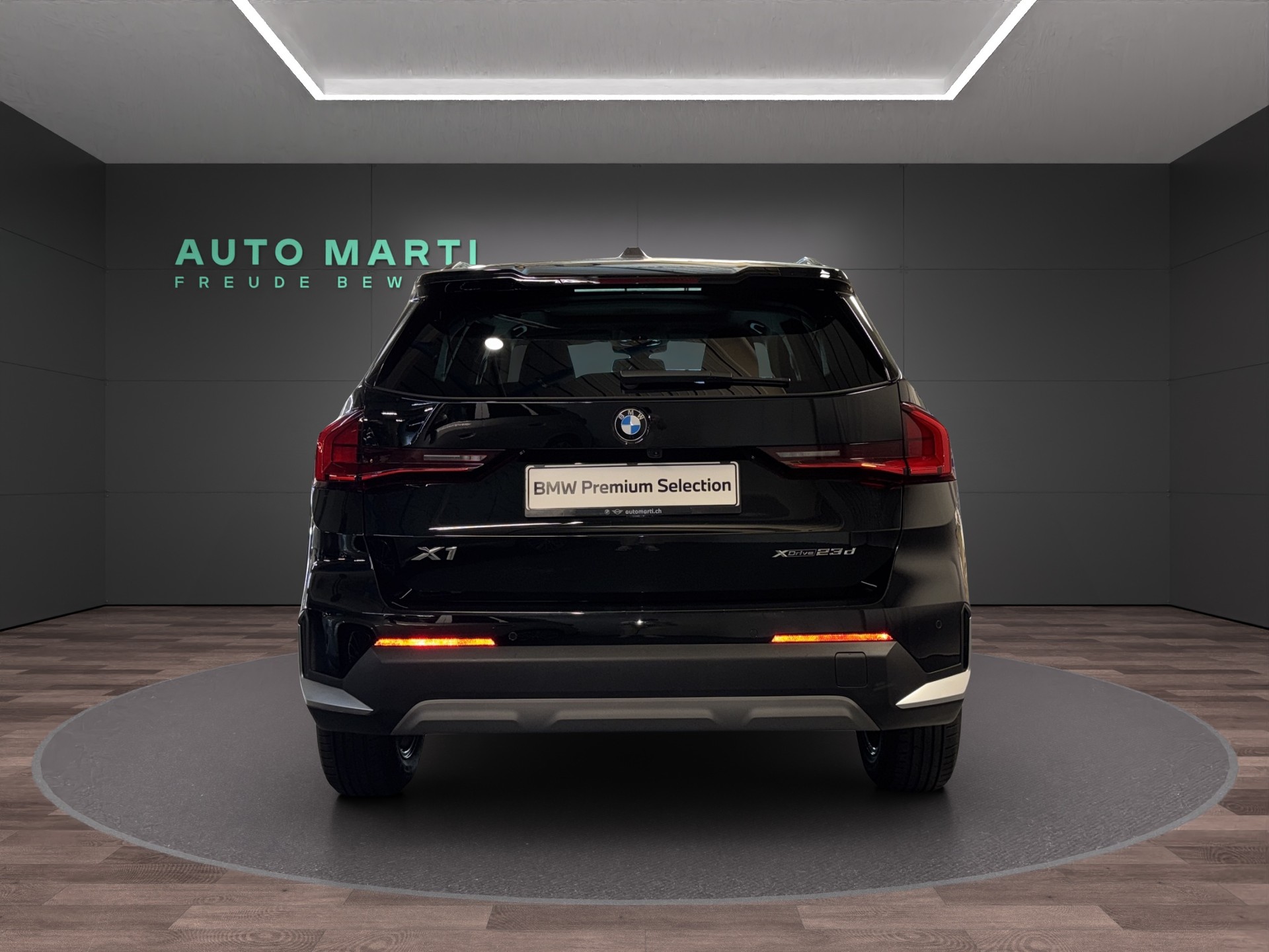 BMW X1 23d xDrive-showroom-element-2