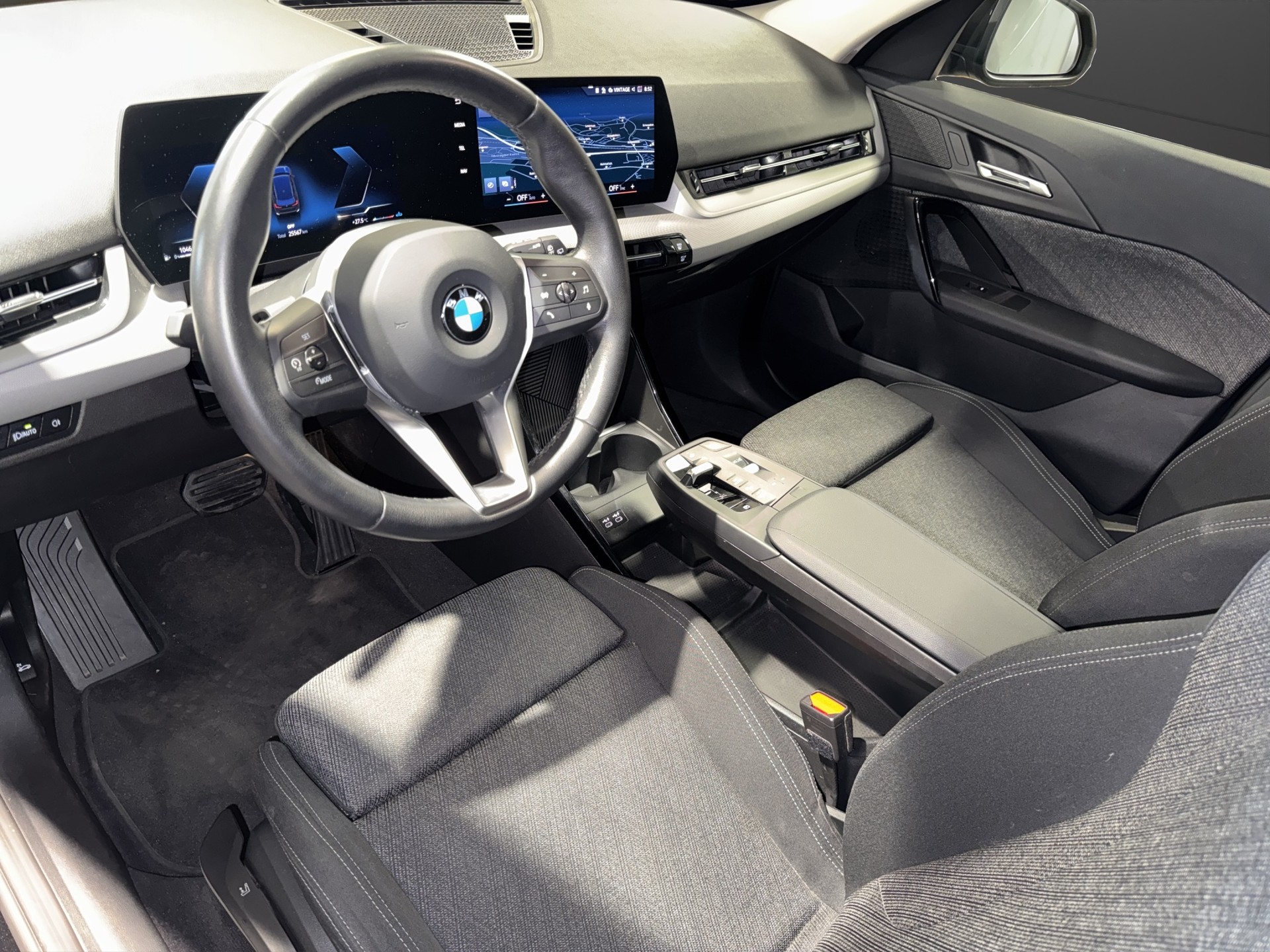 BMW X1 23d xDrive-image-7