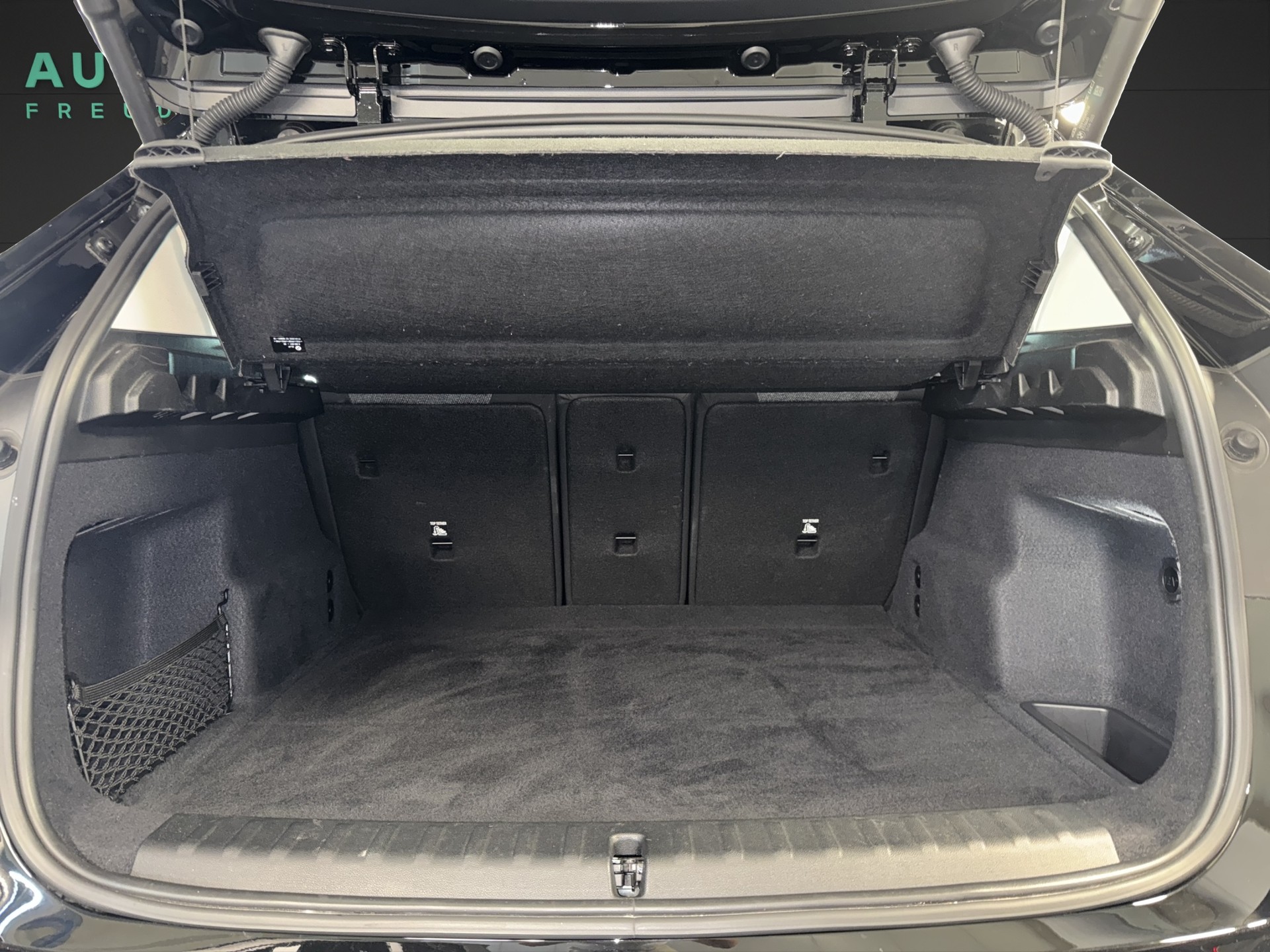 BMW X1 23d xDrive-image-15