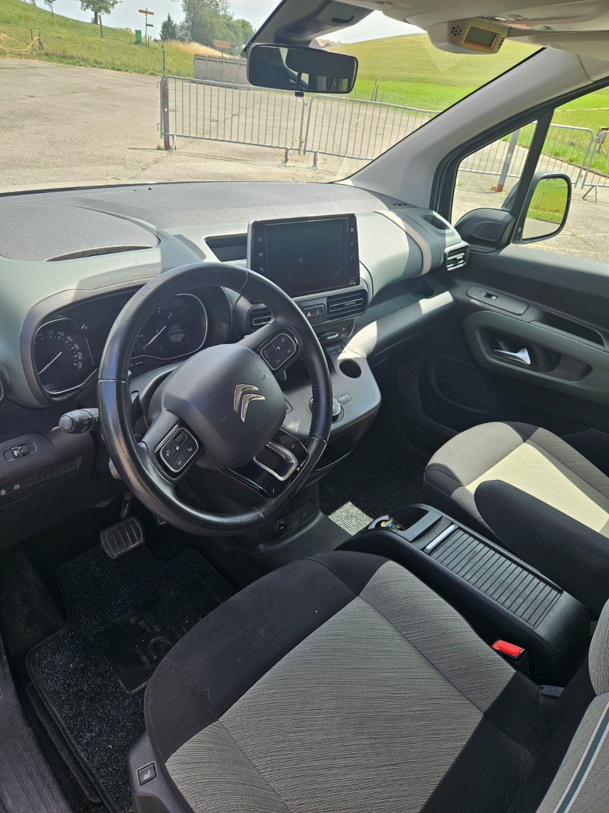 CITROEN 1.2 PureTech 130 Feel-image-4
