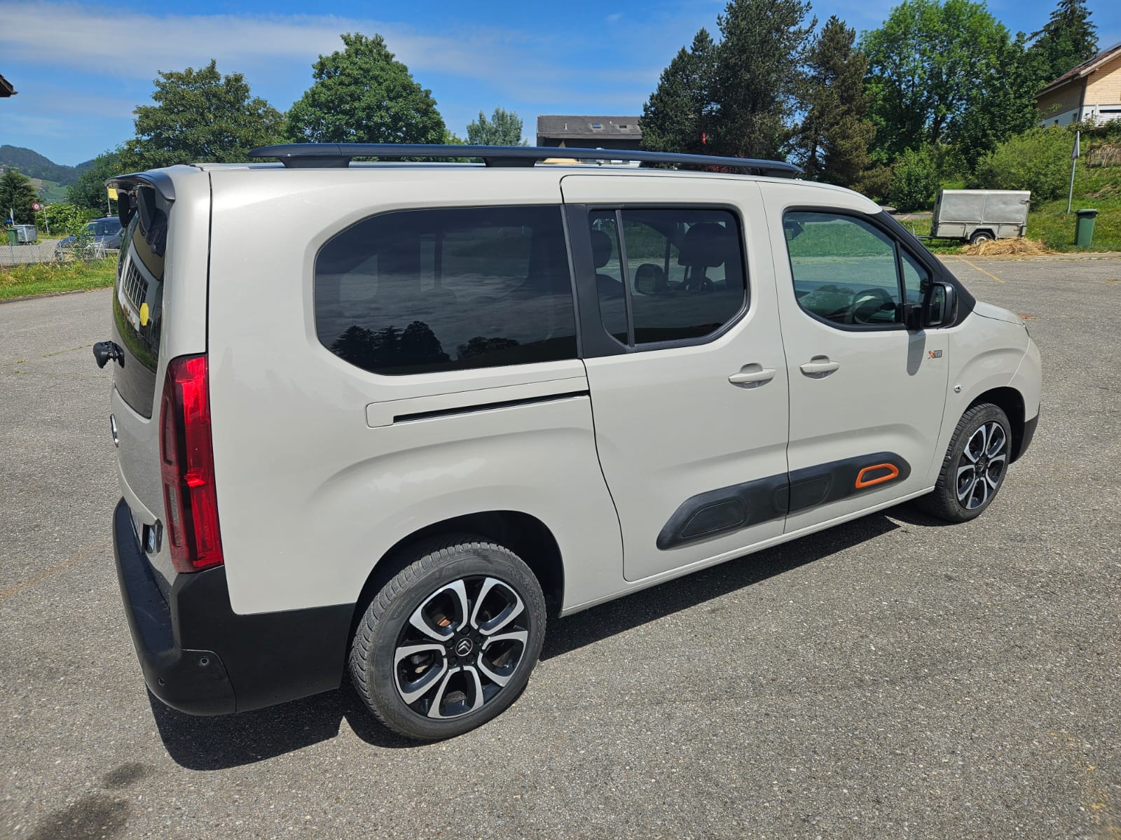 CITROEN 1.2 PureTech 130 Feel-image-1