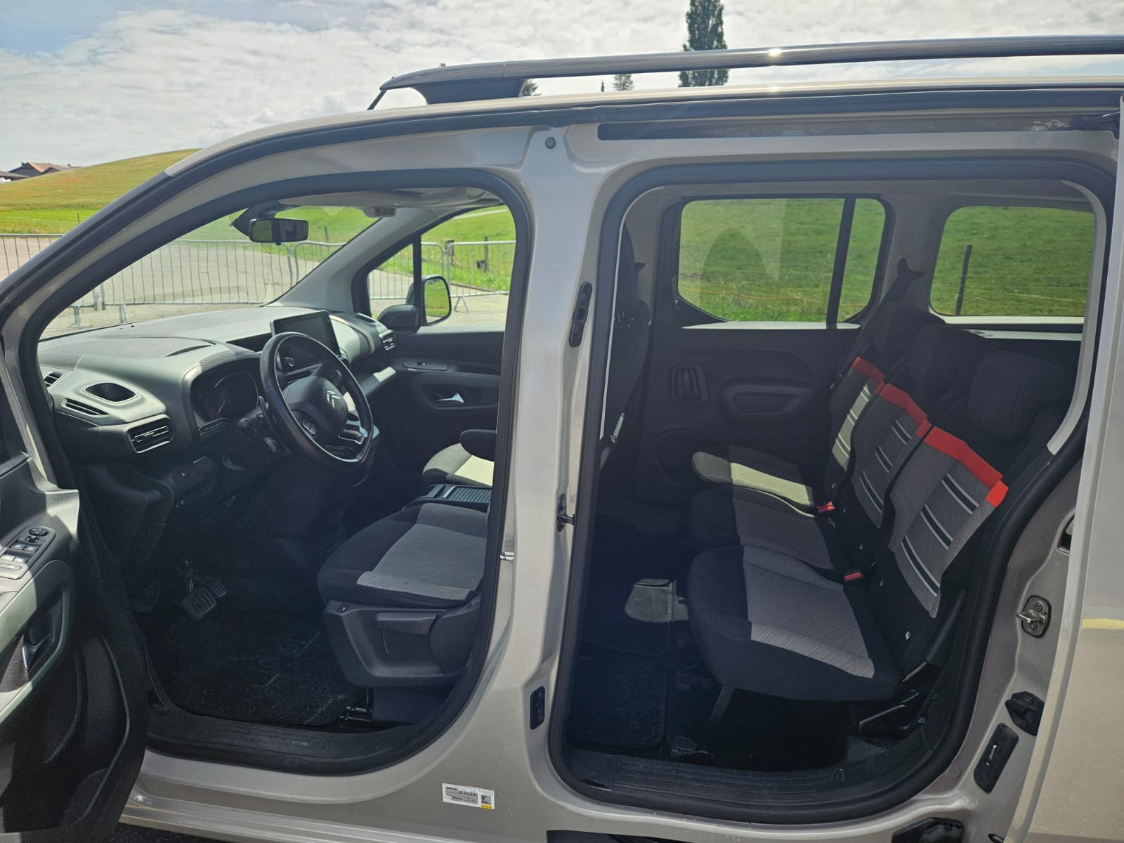 CITROEN 1.2 PureTech 130 Feel-image-3