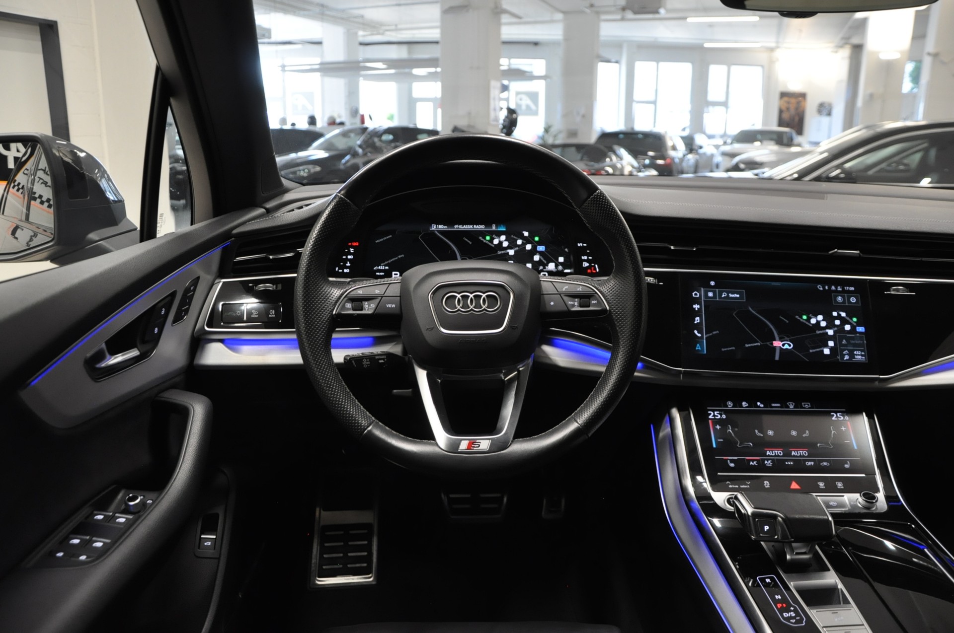 AUDI Q7 50 TDI quattro S Line tiptronic-image-19