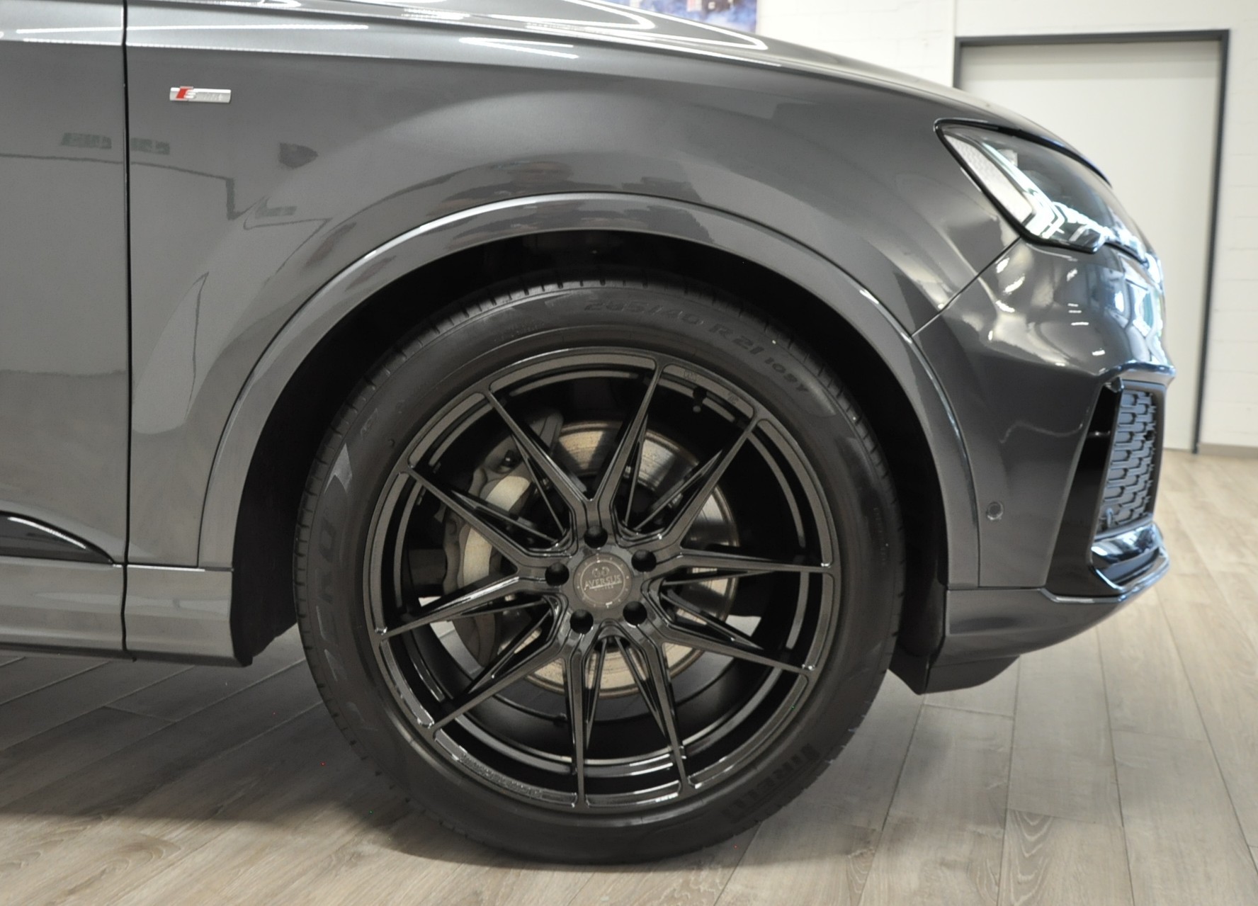 AUDI Q7 50 TDI quattro S Line tiptronic-image-26
