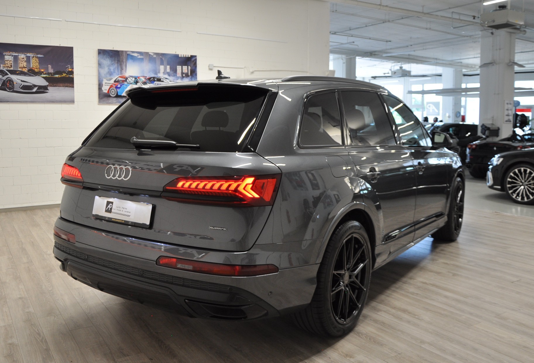 AUDI Q7 50 TDI quattro S Line tiptronic-showroom-element-3