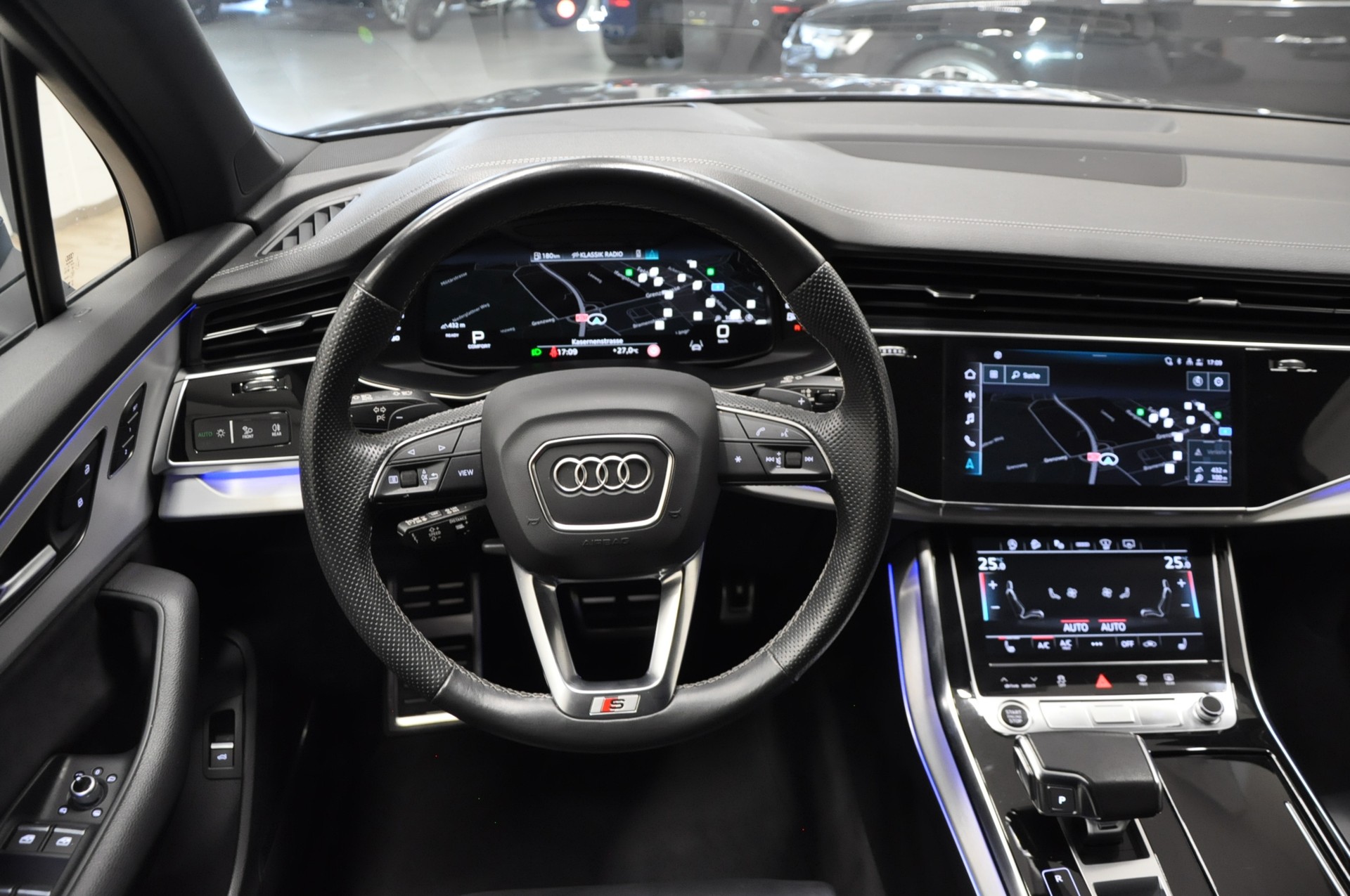 AUDI Q7 50 TDI quattro S Line tiptronic-image-18