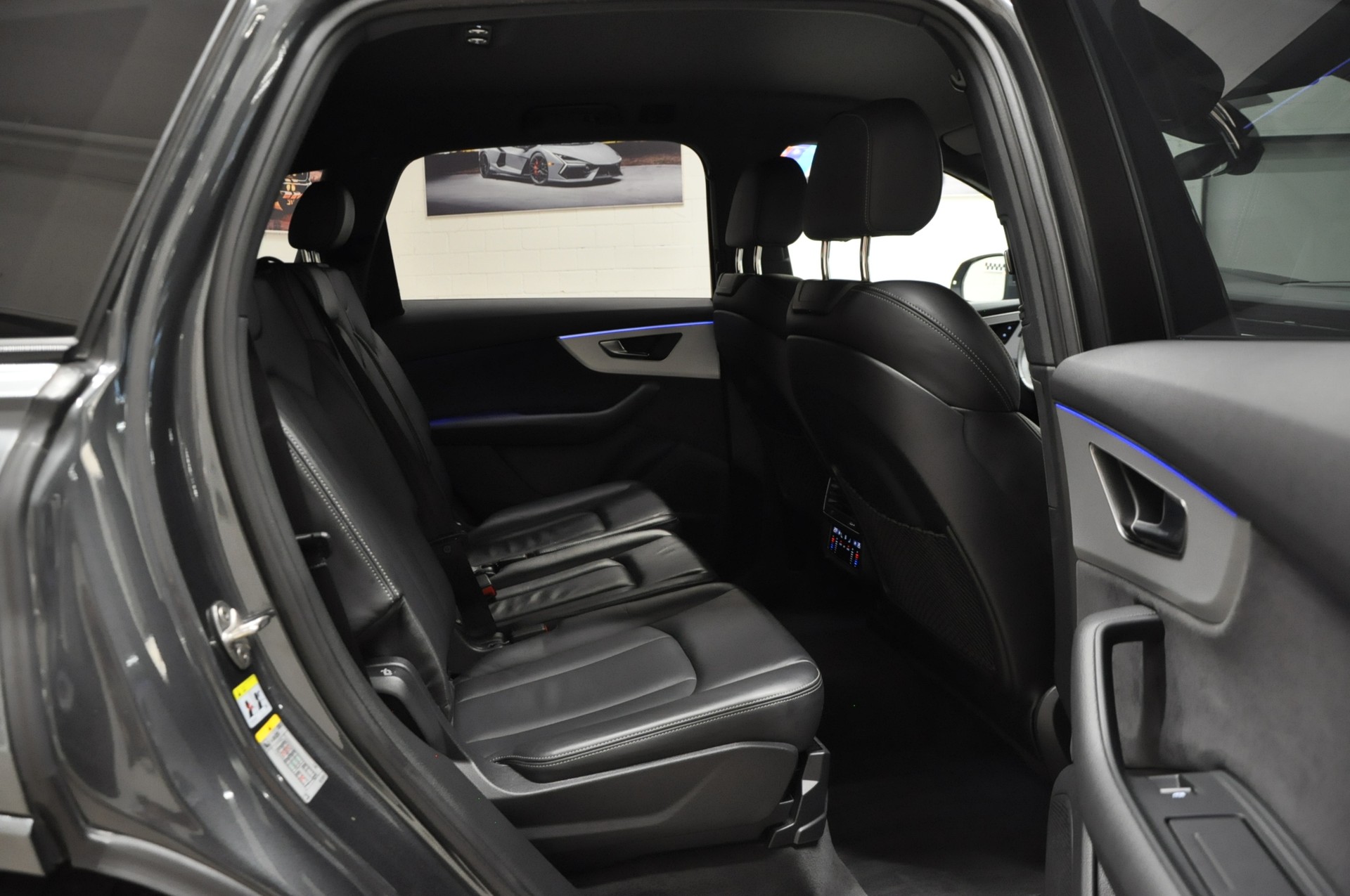 AUDI Q7 50 TDI quattro S Line tiptronic-image-14
