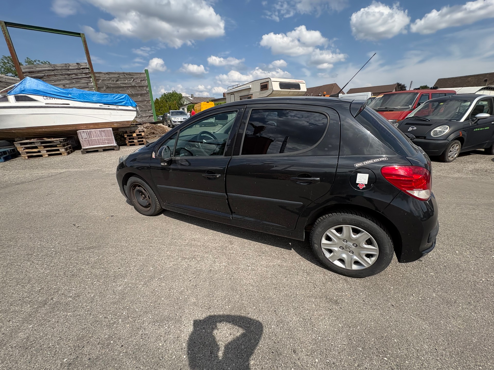 PEUGEOT 207 1.4 16V Swiss Edition-image-6