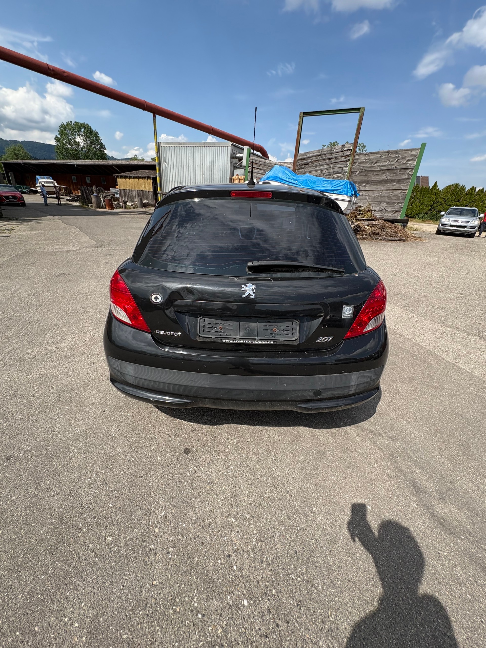 PEUGEOT 207 1.4 16V Swiss Edition-image-5