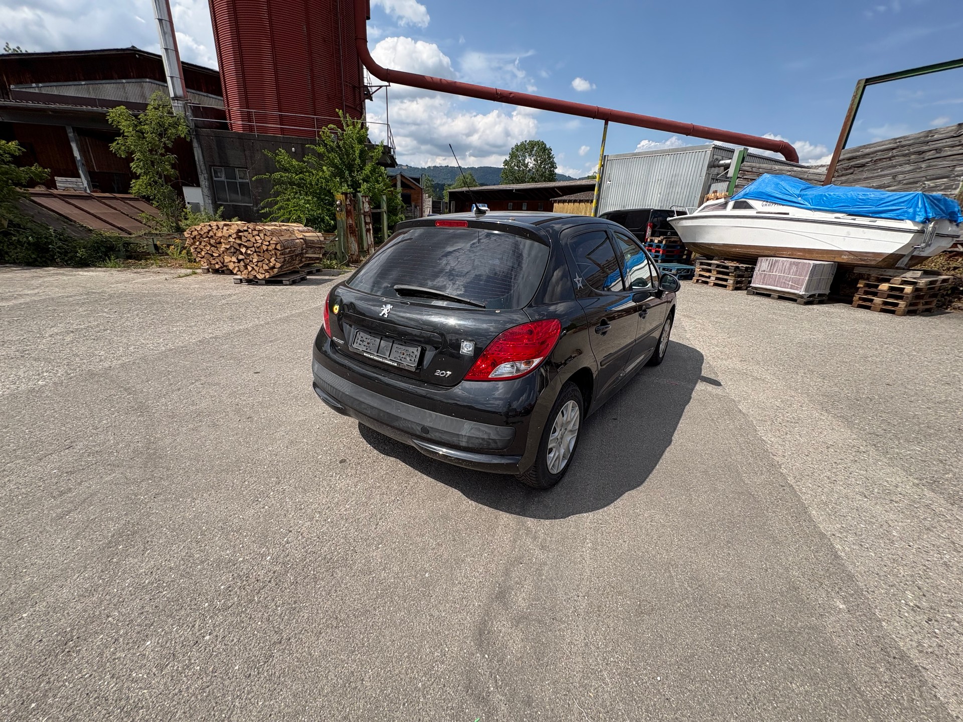 PEUGEOT 207 1.4 16V Swiss Edition-image-1