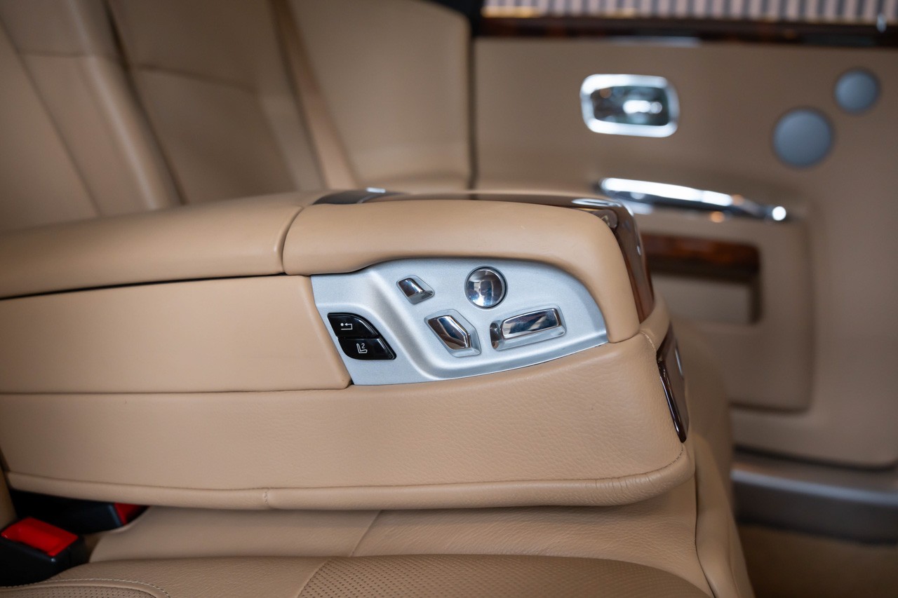ROLLS-ROYCE Ghost 6.6 V12-image-29