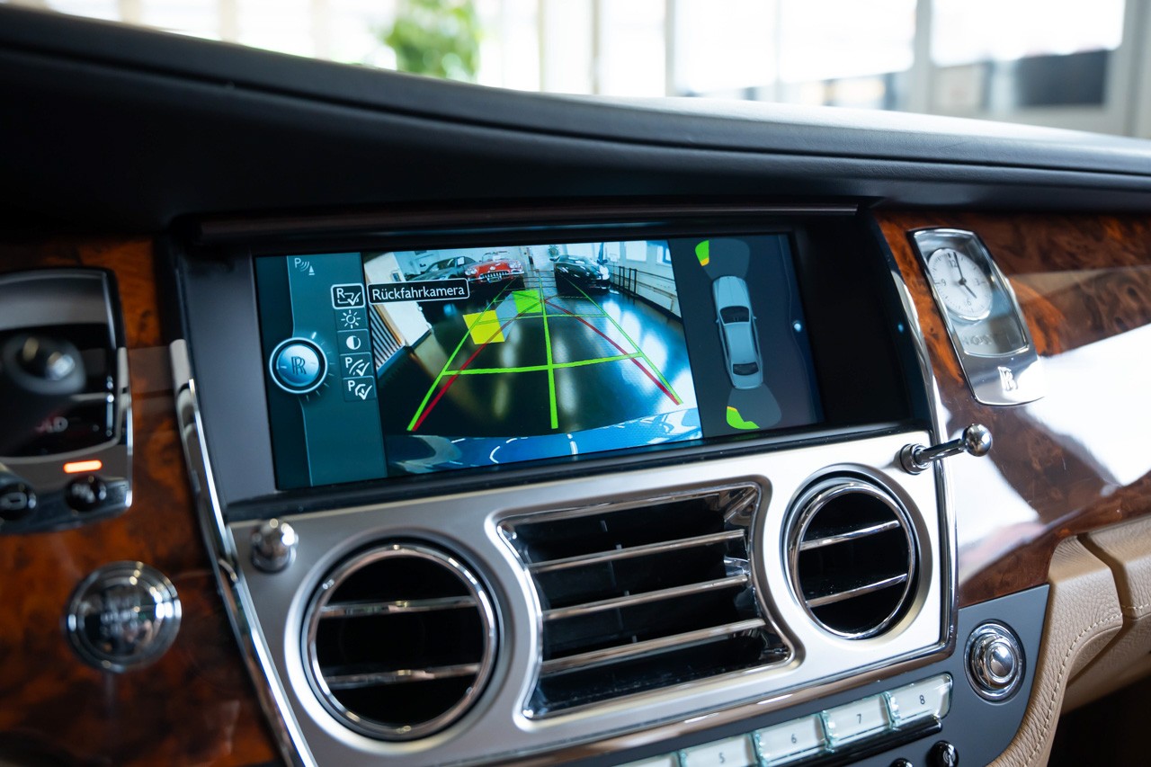 ROLLS-ROYCE Ghost 6.6 V12-image-22