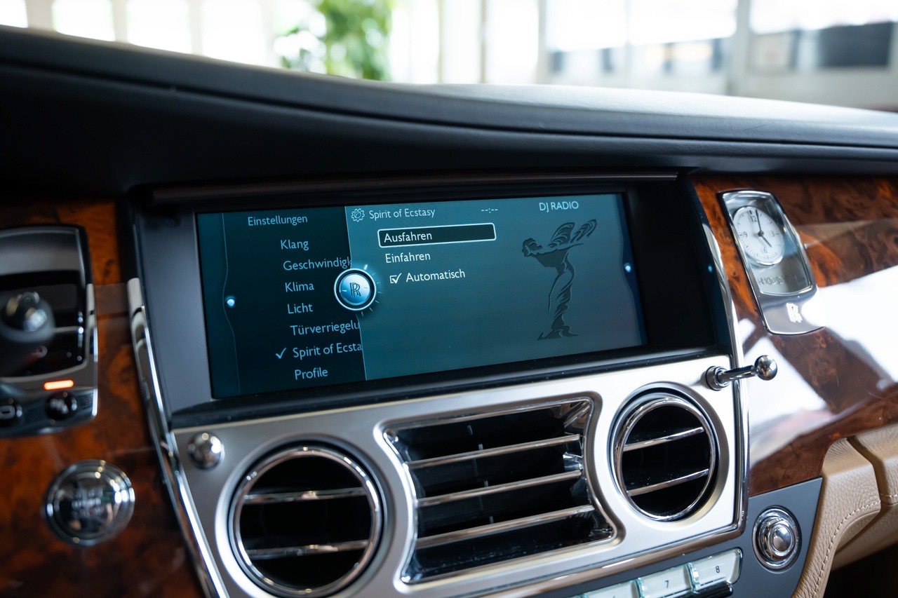 ROLLS-ROYCE Ghost 6.6 V12-image-24