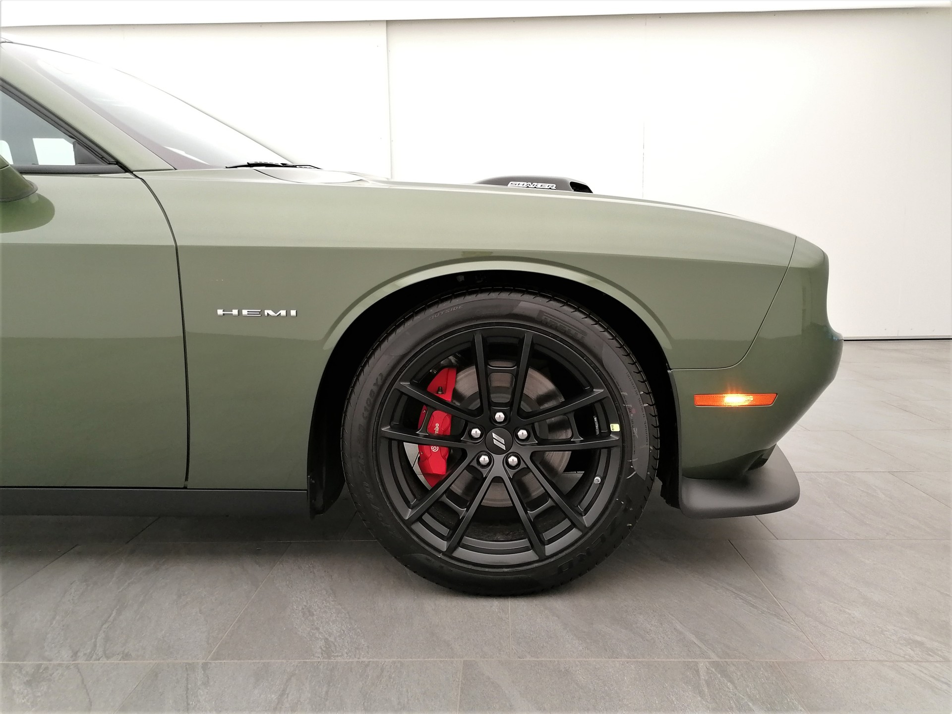 DODGE Challenger 5.7 R/T Shaker-image-6