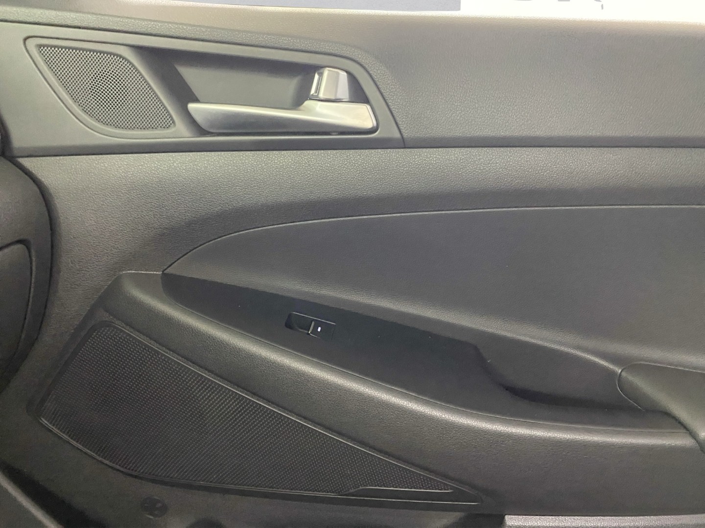 HYUNDAI Tucson 1.6 TGDI Amplia 4WD DCT-image-21