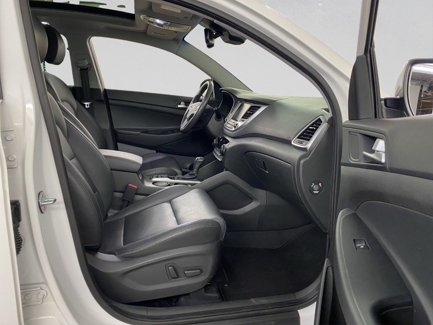 HYUNDAI Tucson 1.6 TGDI Amplia 4WD DCT-image-7