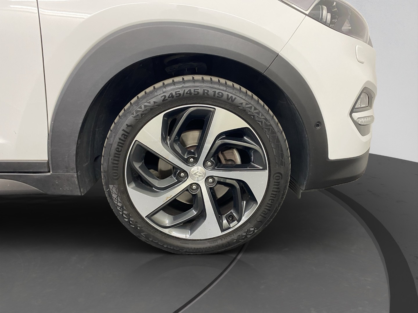 HYUNDAI Tucson 1.6 TGDI Amplia 4WD DCT-image-23
