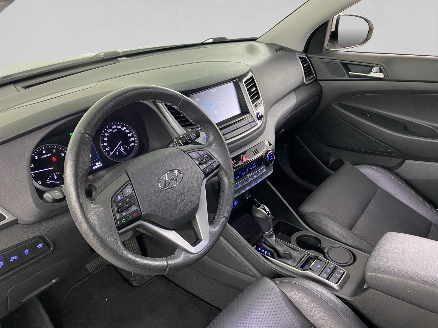 HYUNDAI Tucson 1.6 TGDI Amplia 4WD DCT-image-10