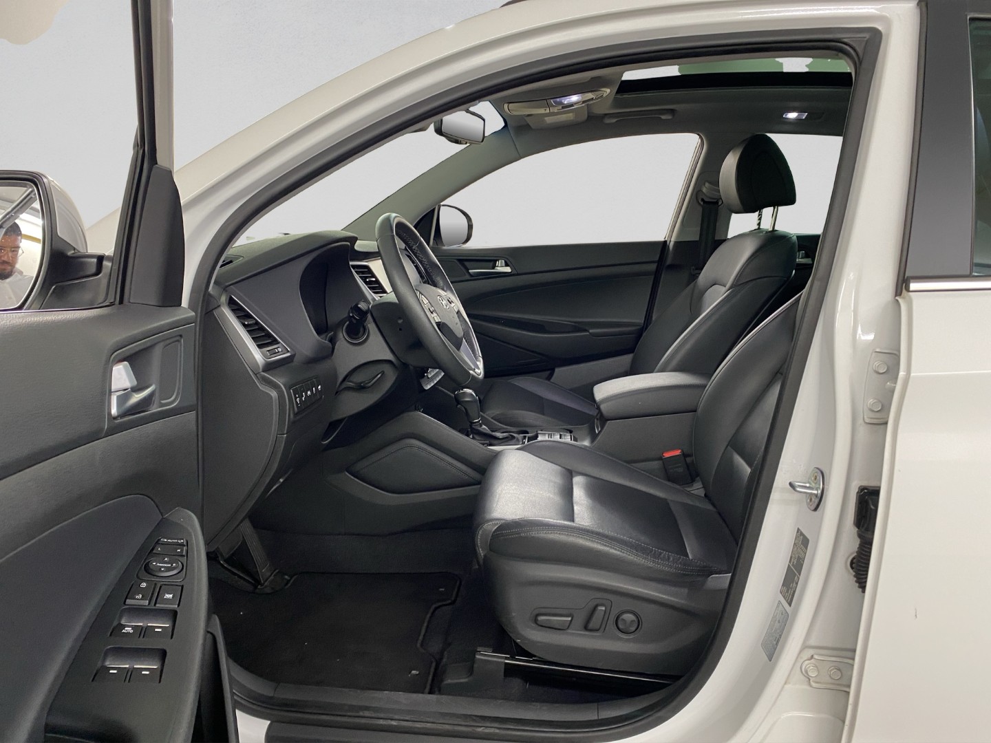 HYUNDAI Tucson 1.6 TGDI Amplia 4WD DCT-image-6