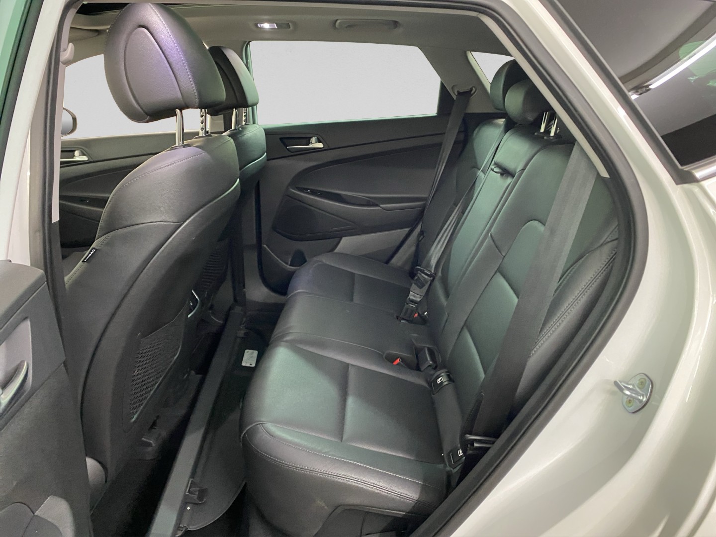 HYUNDAI Tucson 1.6 TGDI Amplia 4WD DCT-image-8