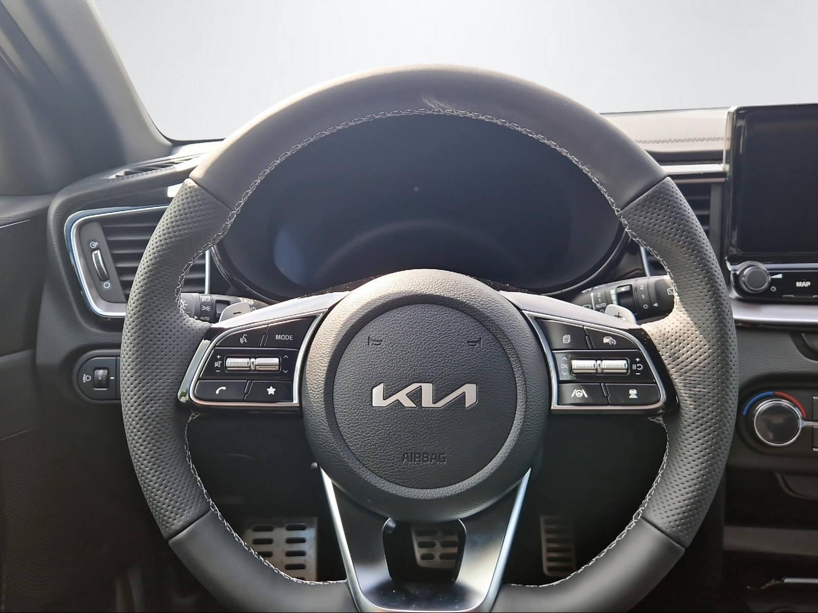 KIA Ceed 1.5 T-GDi MHEV GT-Line-image-4