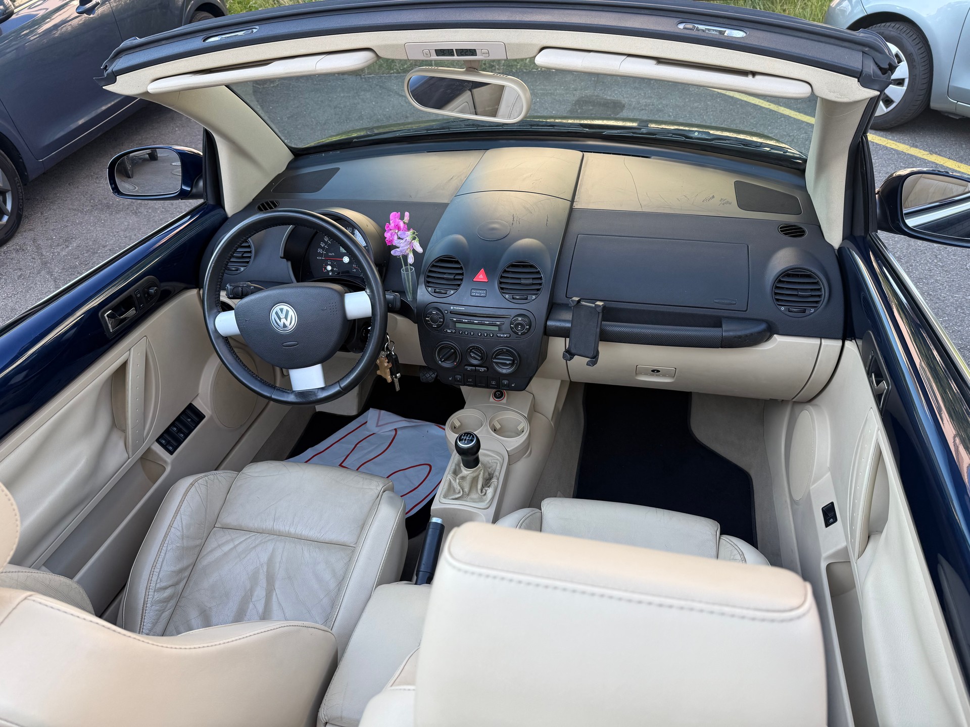 VW Beetle Cabrio 1.8 T-image-9