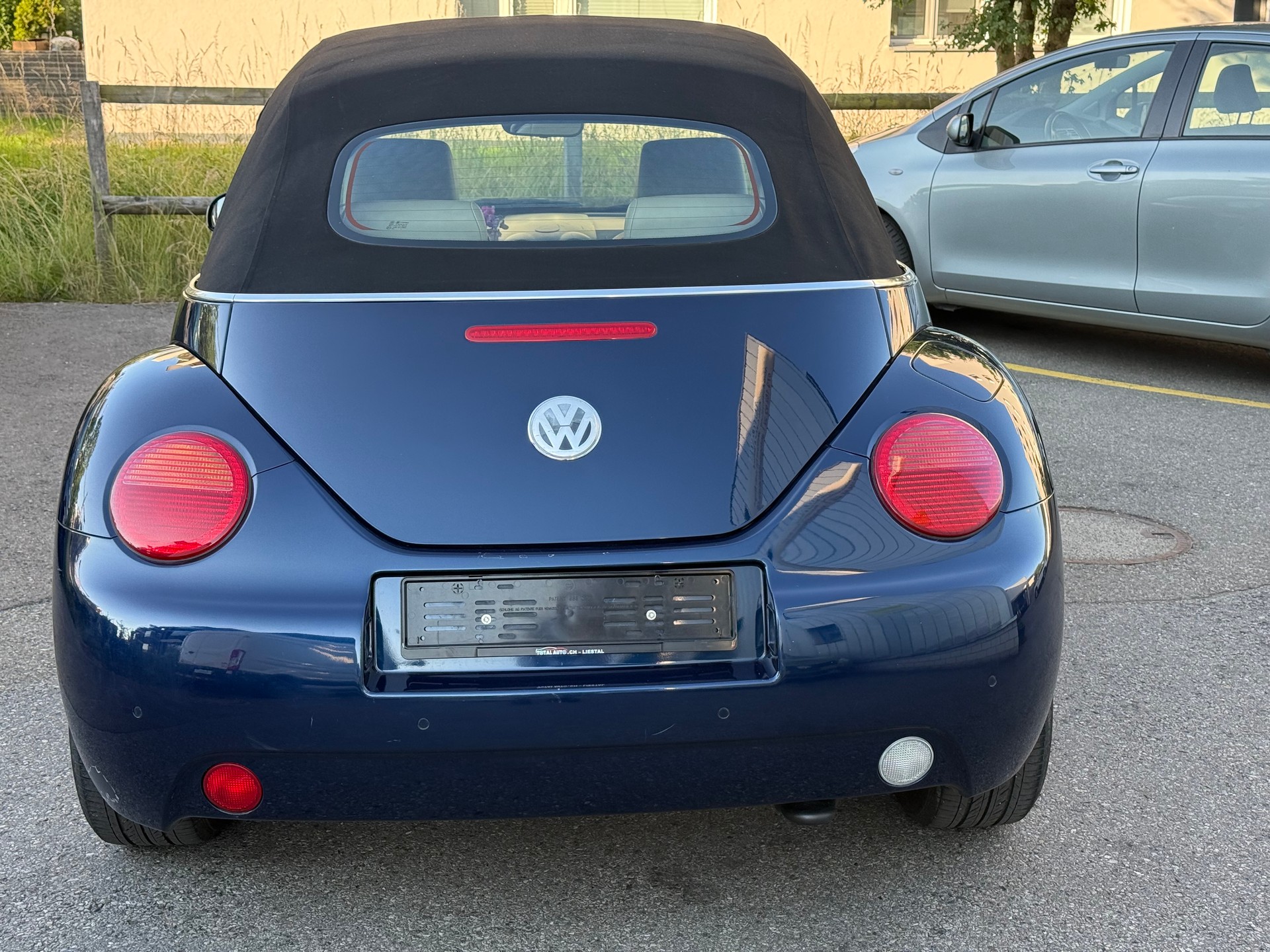 VW Beetle Cabrio 1.8 T-image-5