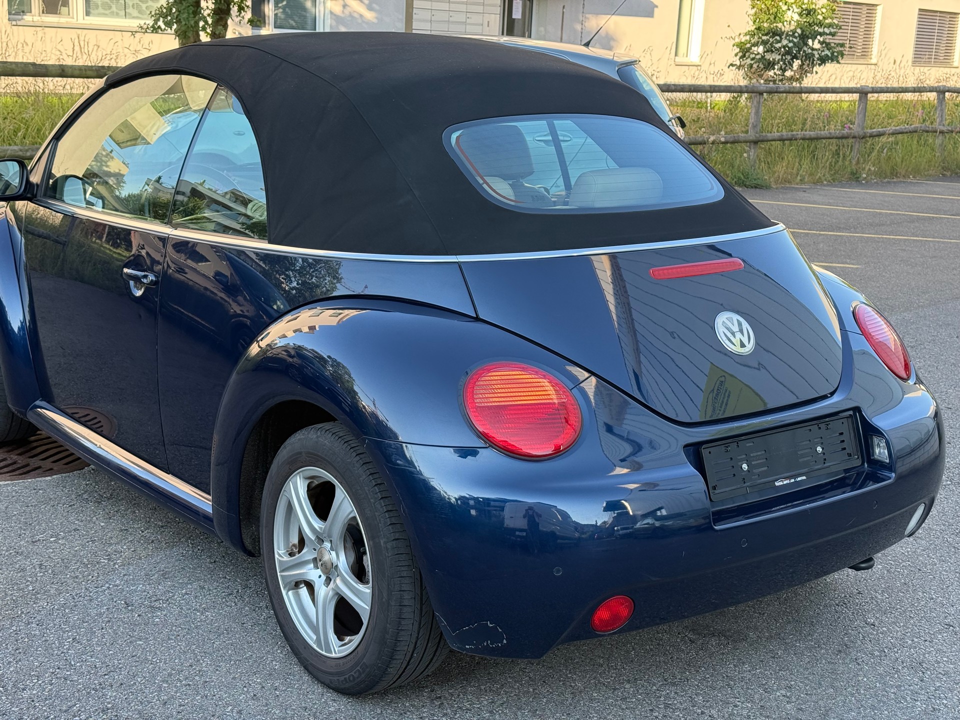 VW Beetle Cabrio 1.8 T-image-6