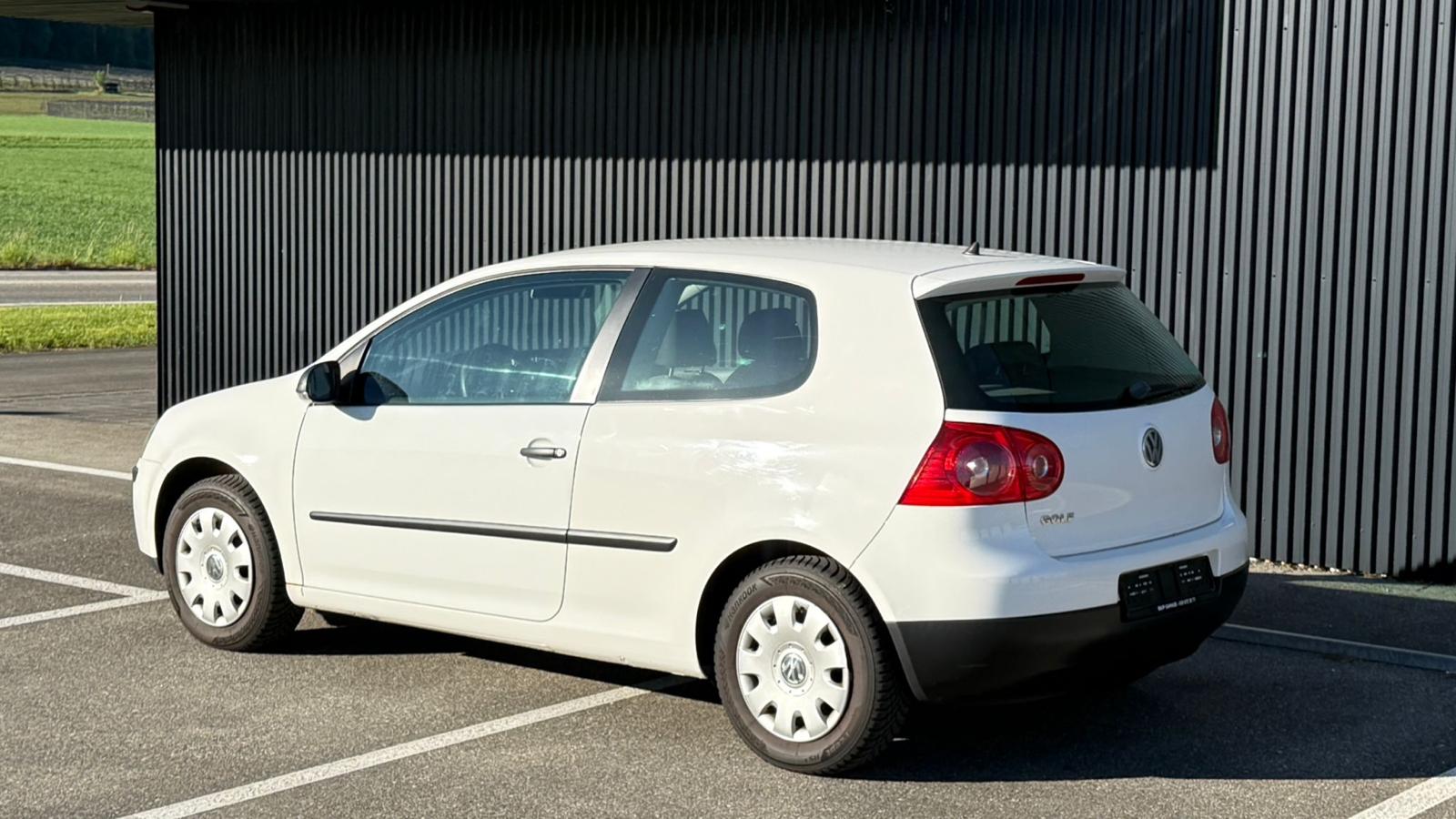 VW Golf 1.6 FSI Trendline-image-11