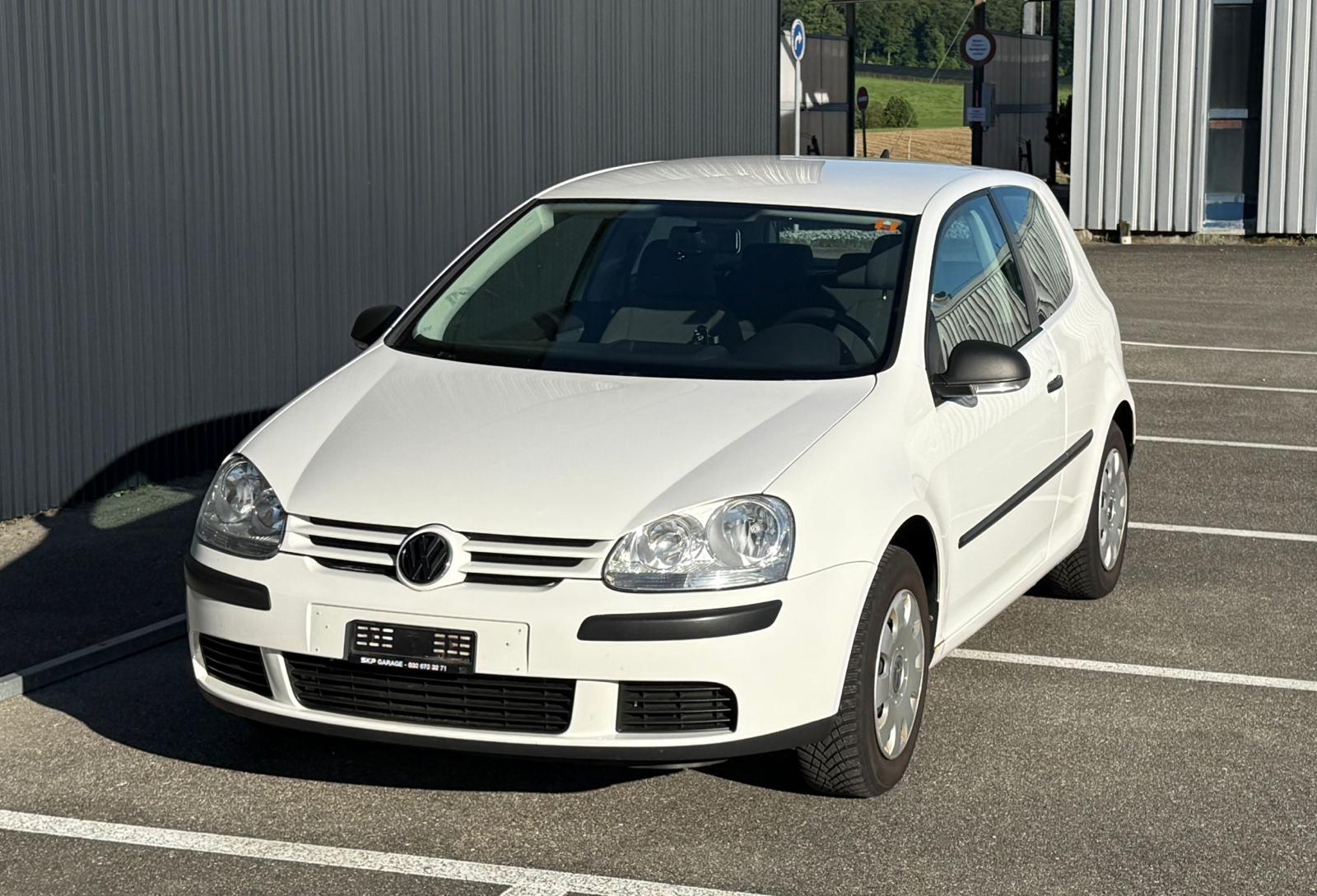 VW Golf 1.6 FSI Trendline-image-13
