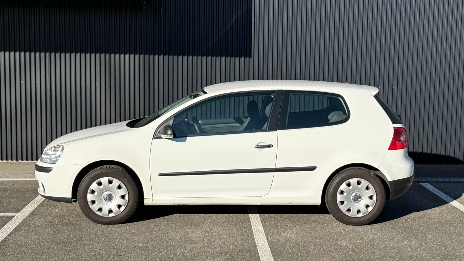 VW Golf 1.6 FSI Trendline-image-10