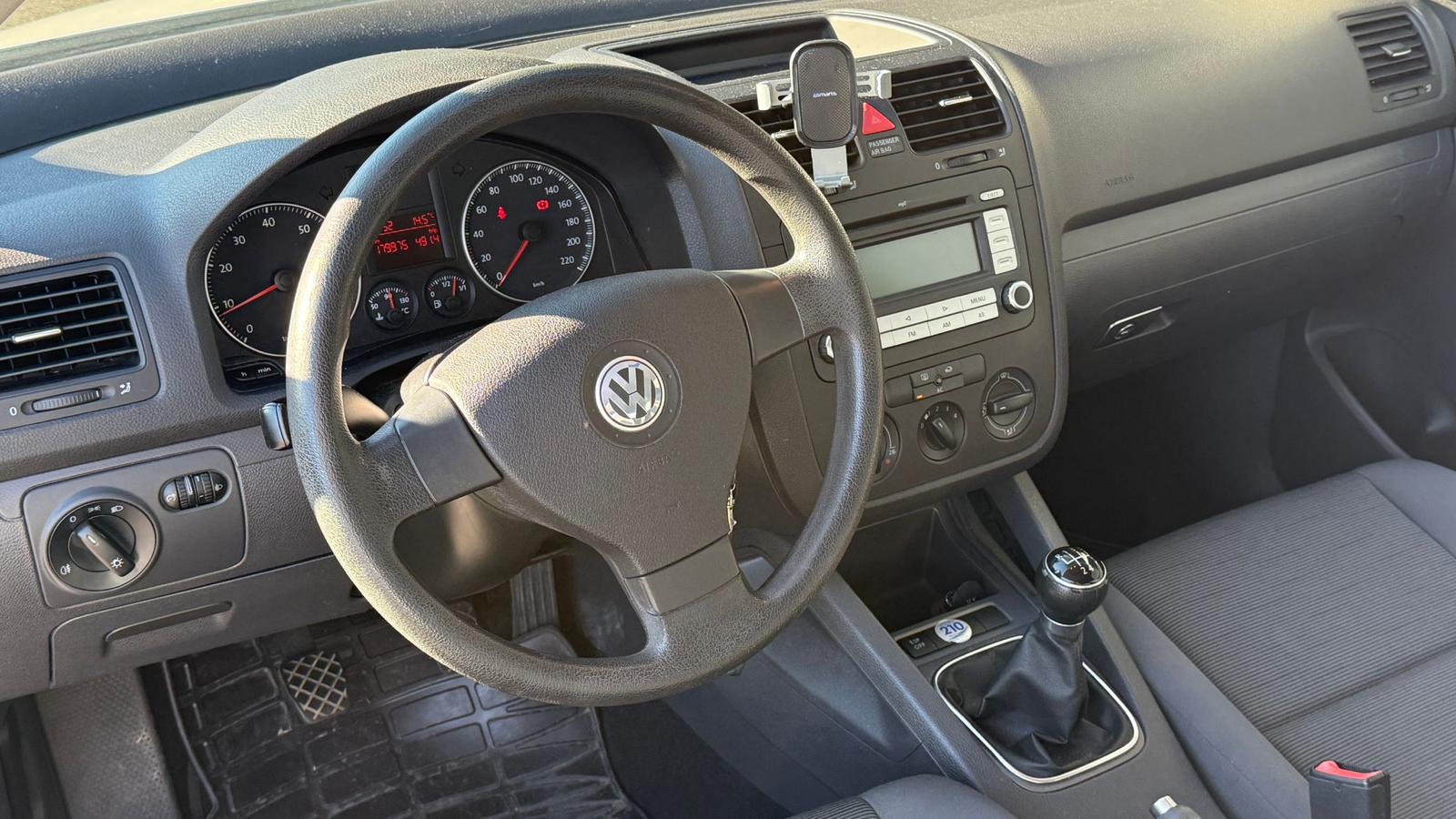 VW Golf 1.6 FSI Trendline-image-15