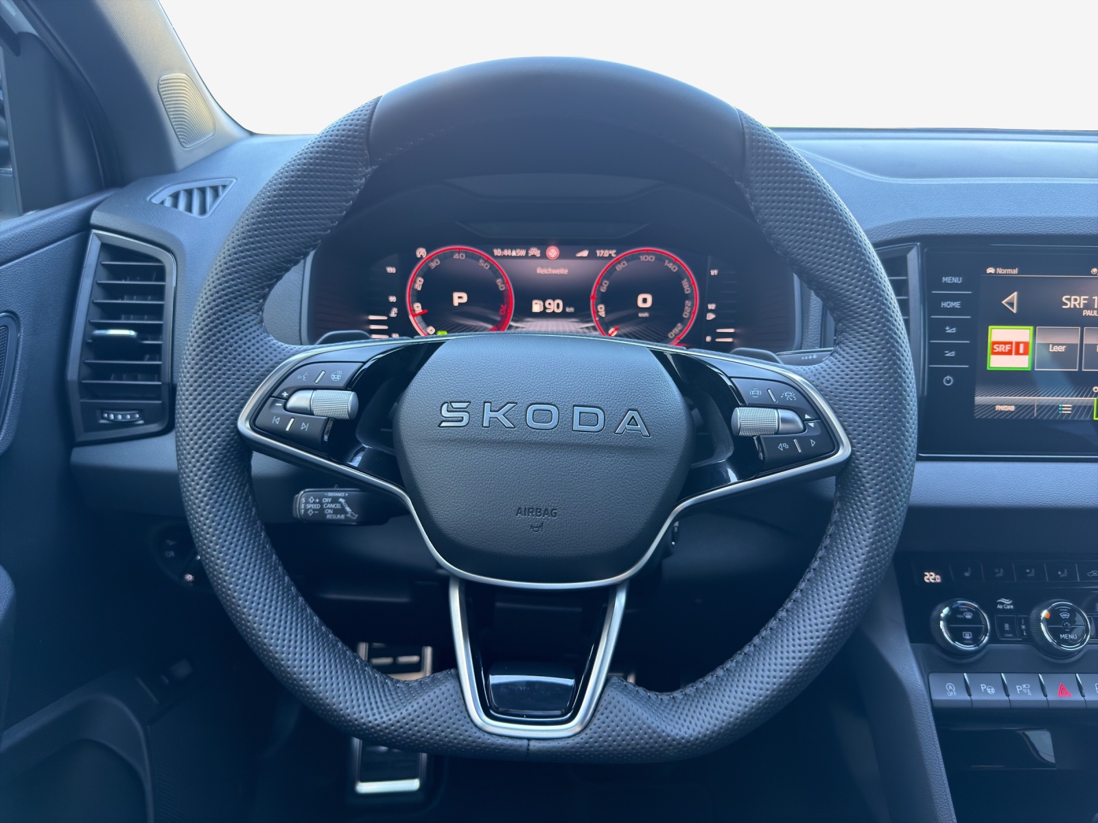 SKODA Karoq Sportline 2.0TSI 190PS 7DSG 4X4-image-9
