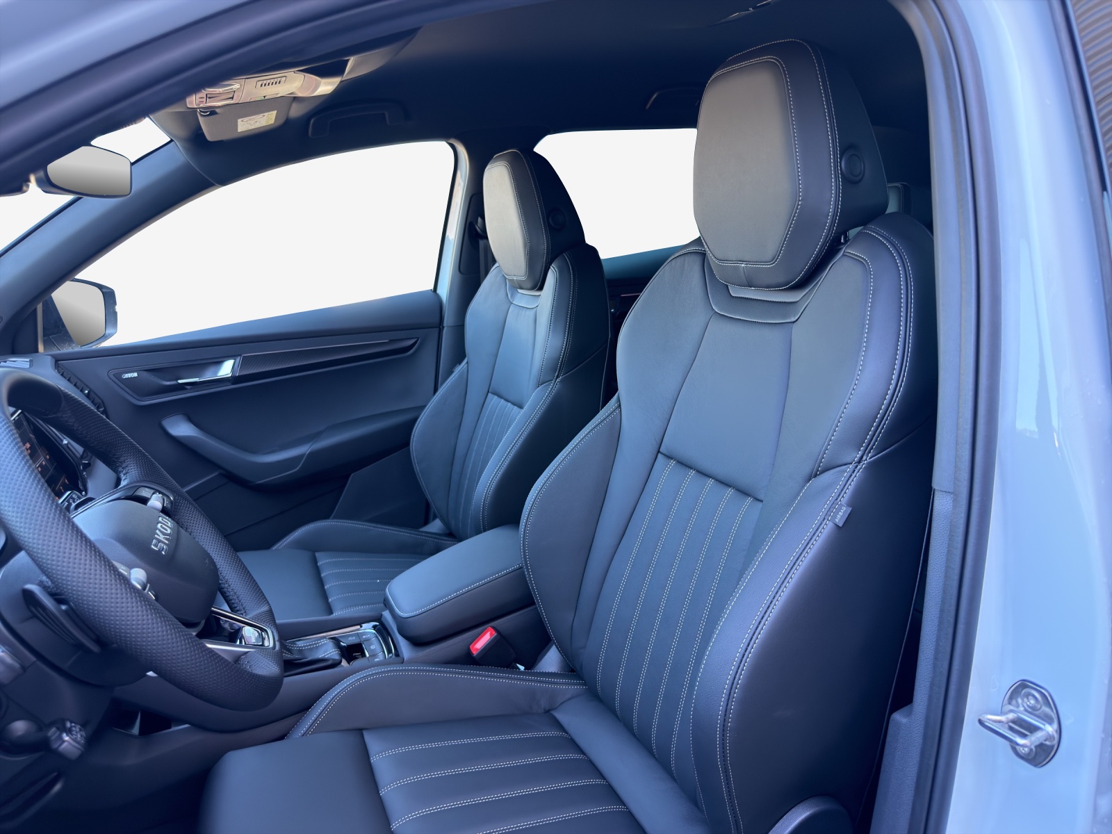 SKODA Karoq Sportline 2.0TSI 190PS 7DSG 4X4-image-7