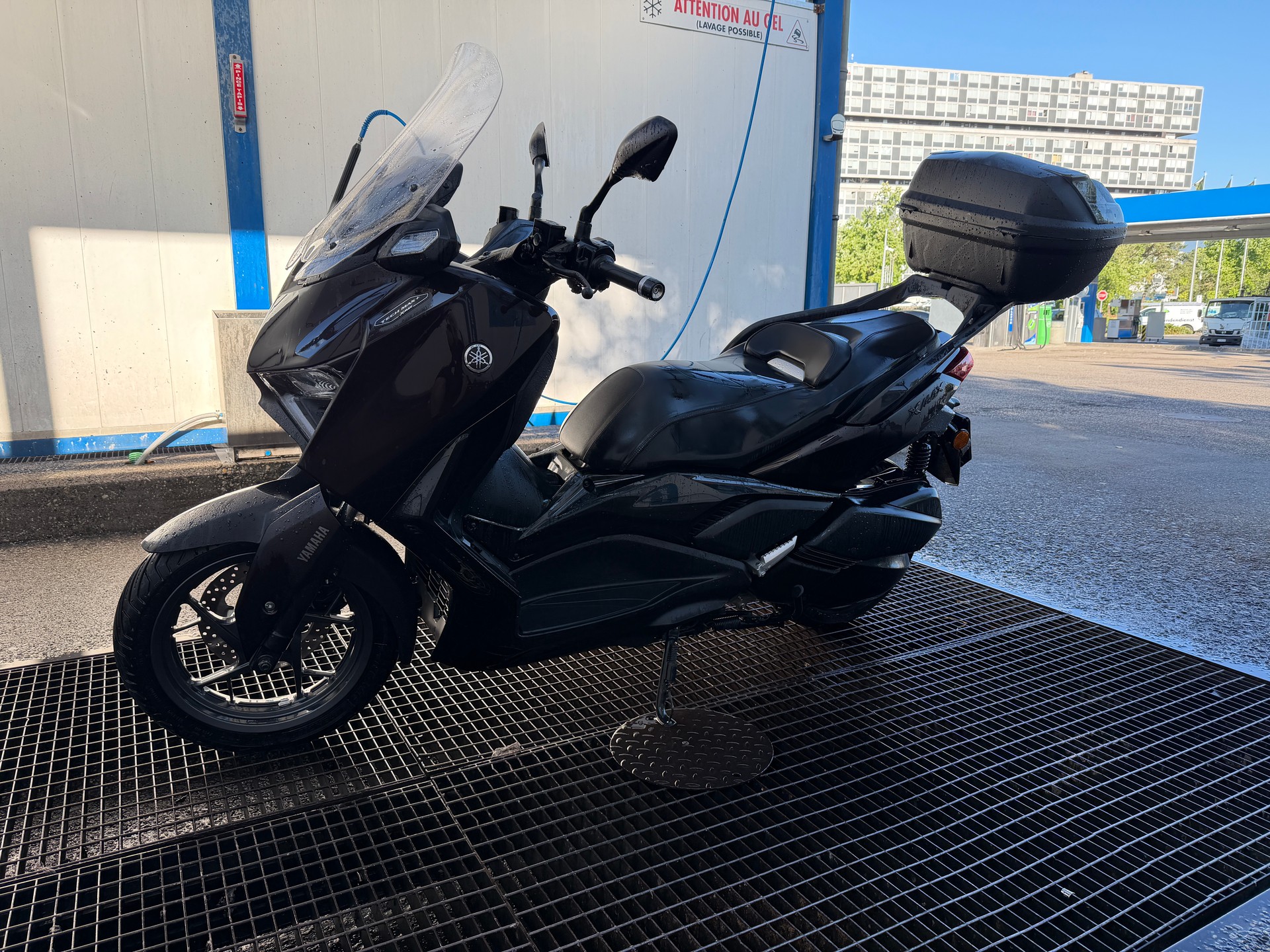 YAMAHA X-Max 300 Tech Max+-image-1