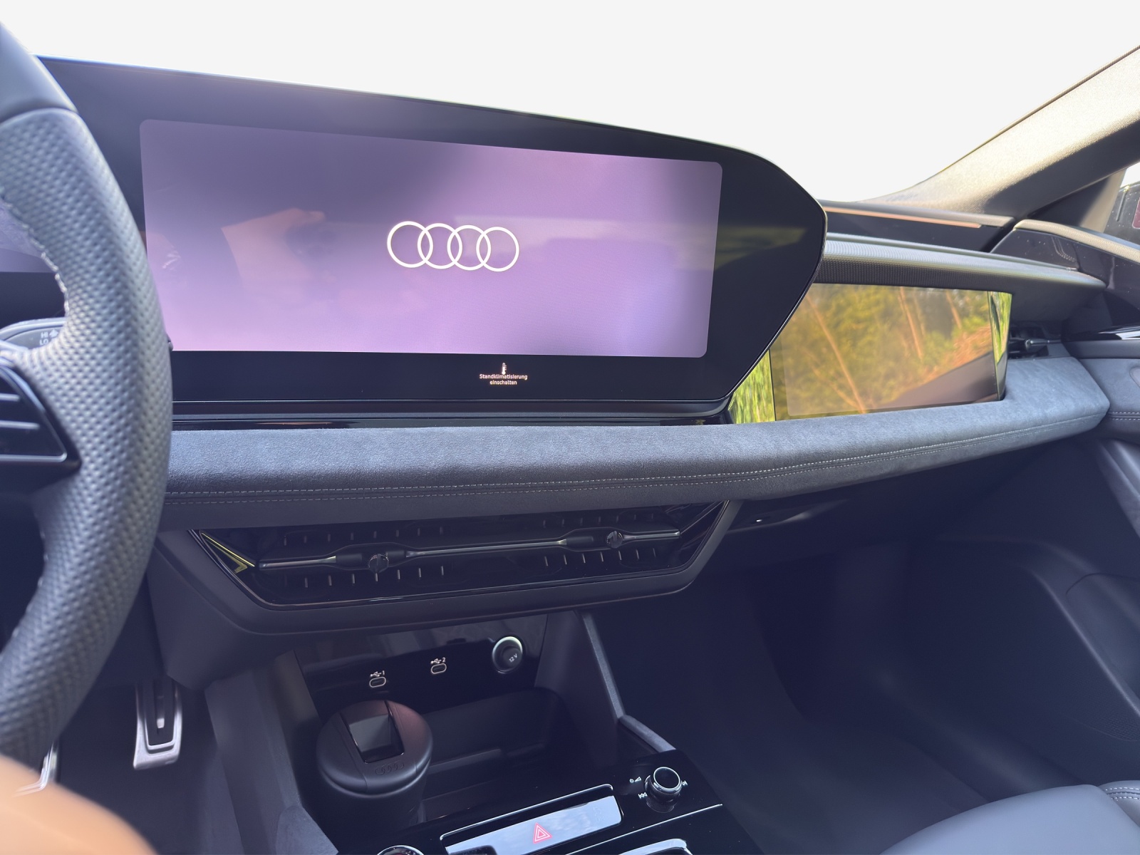 AUDI S6 Avant e-tron quattro-image-21