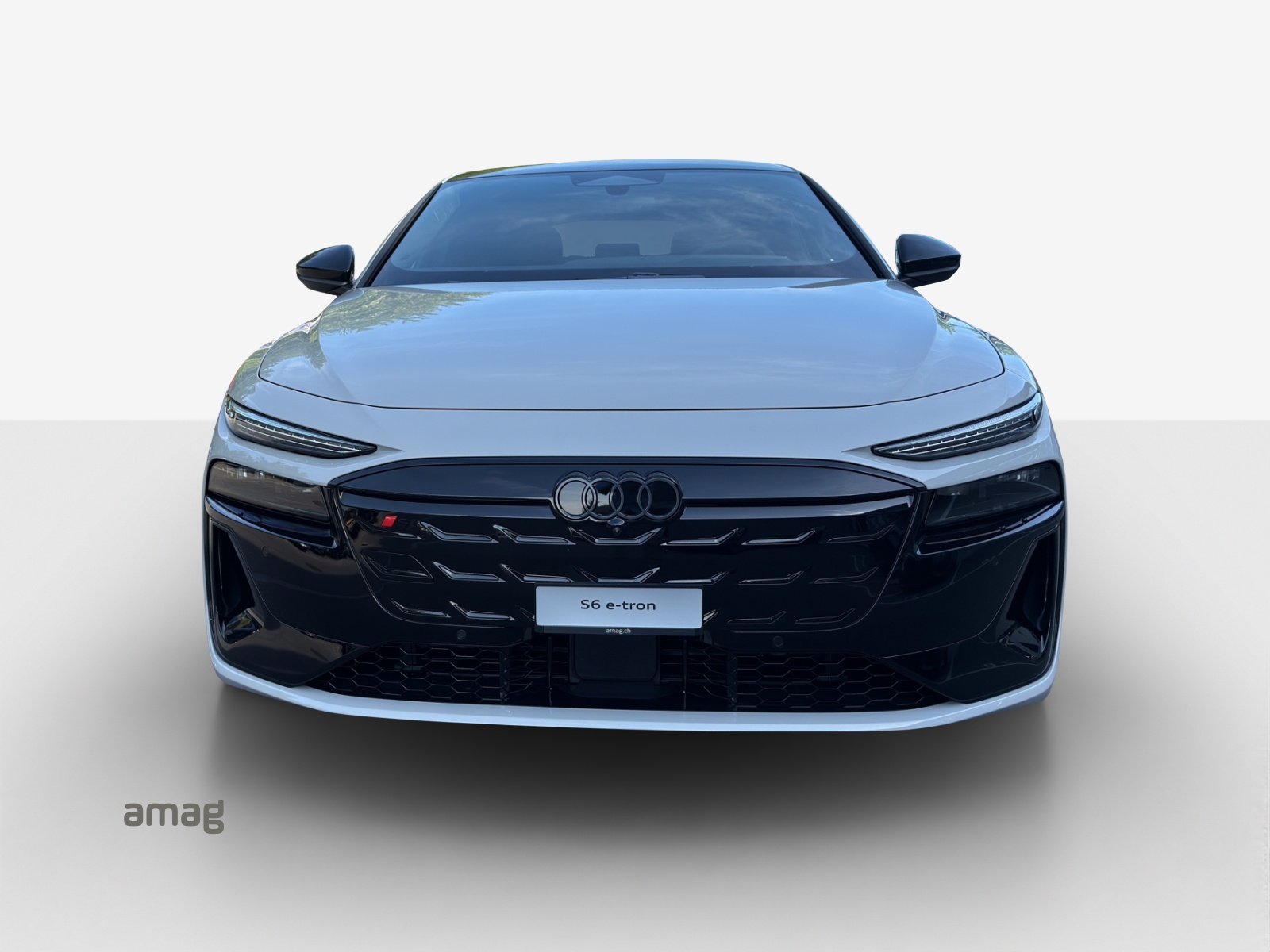 AUDI S6 Avant e-tron quattro-image-13